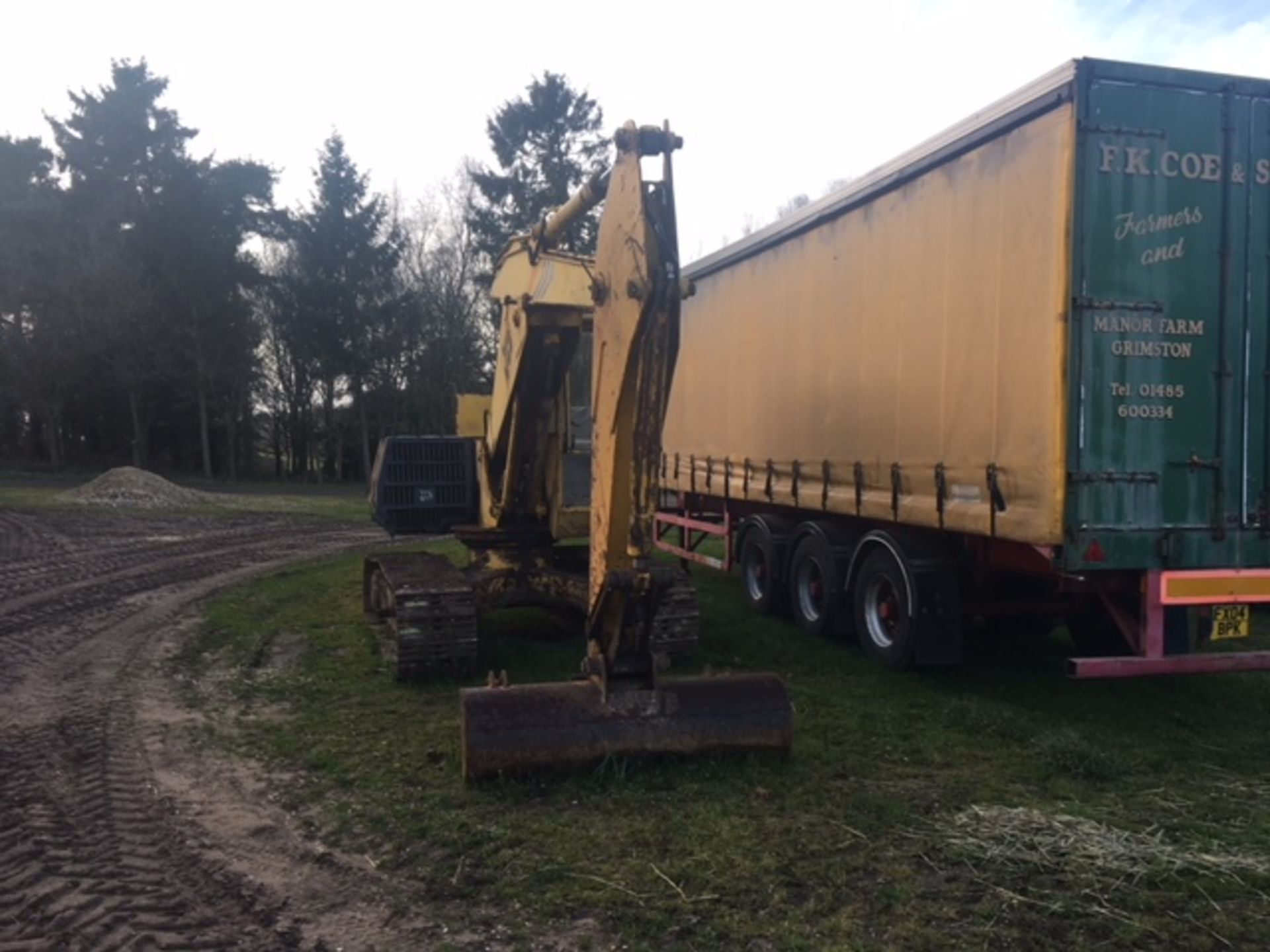 JCB 805B Turbo excavator, 9558 hours, 2 buckets, - Image 2 of 3