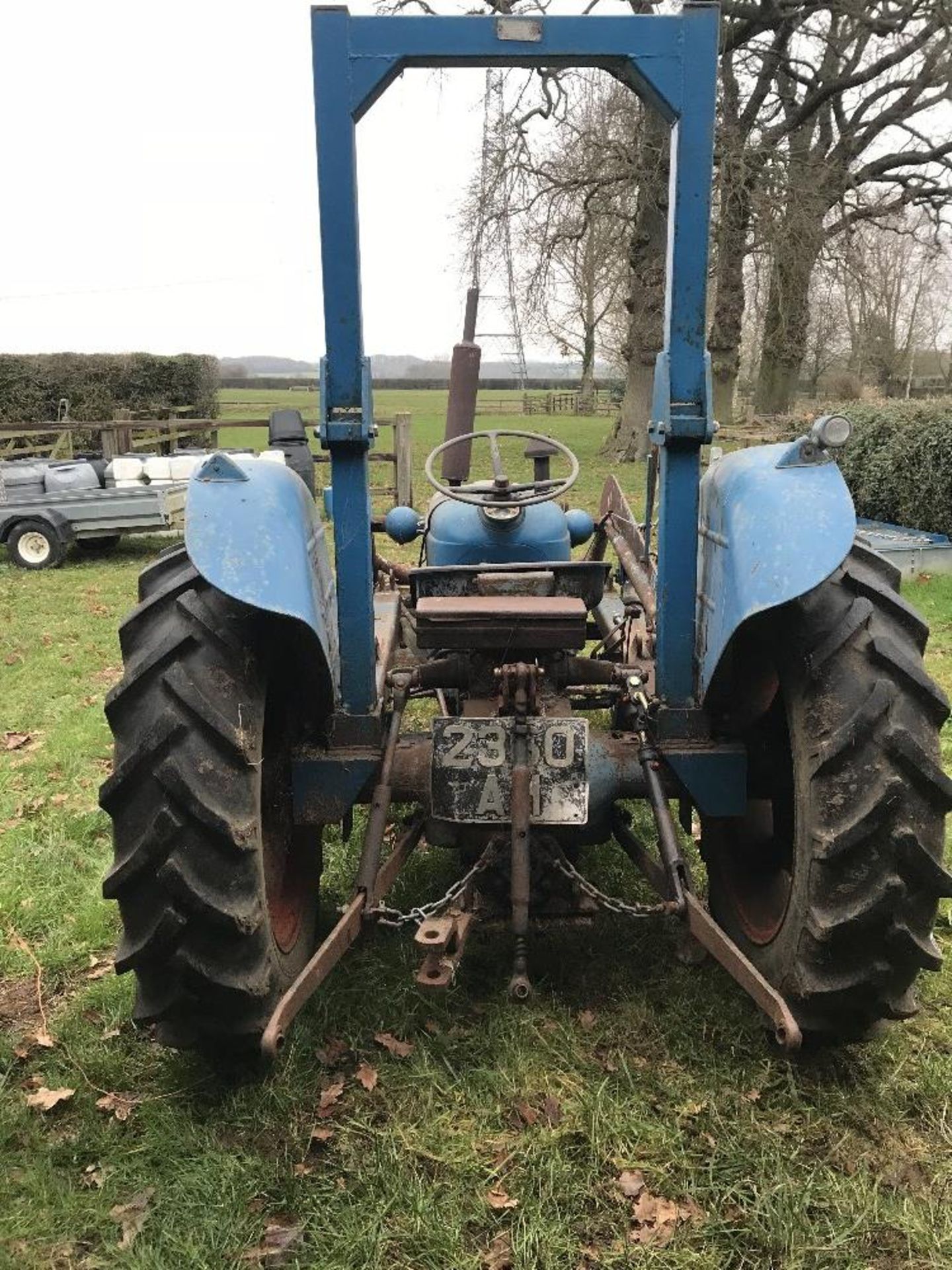 Fordson Dexta with fore end loader, 2360 AH, Roll bar, PTO, Rear Tyres Matis R / Vredestein 11. - Image 5 of 7