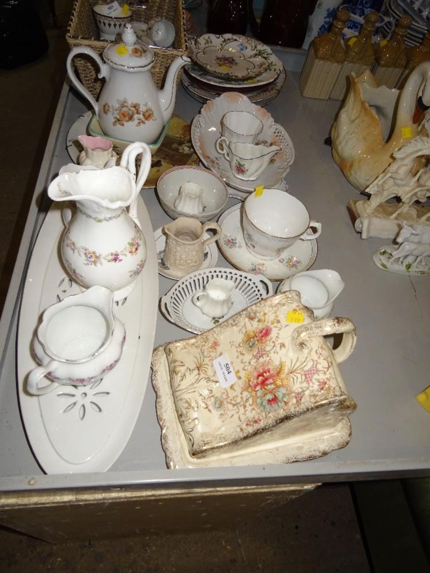 QUANTITY OF VARIOUS CHINA INCLUDING CHEESE DISH, FISH SERVING DISH, PLATES,