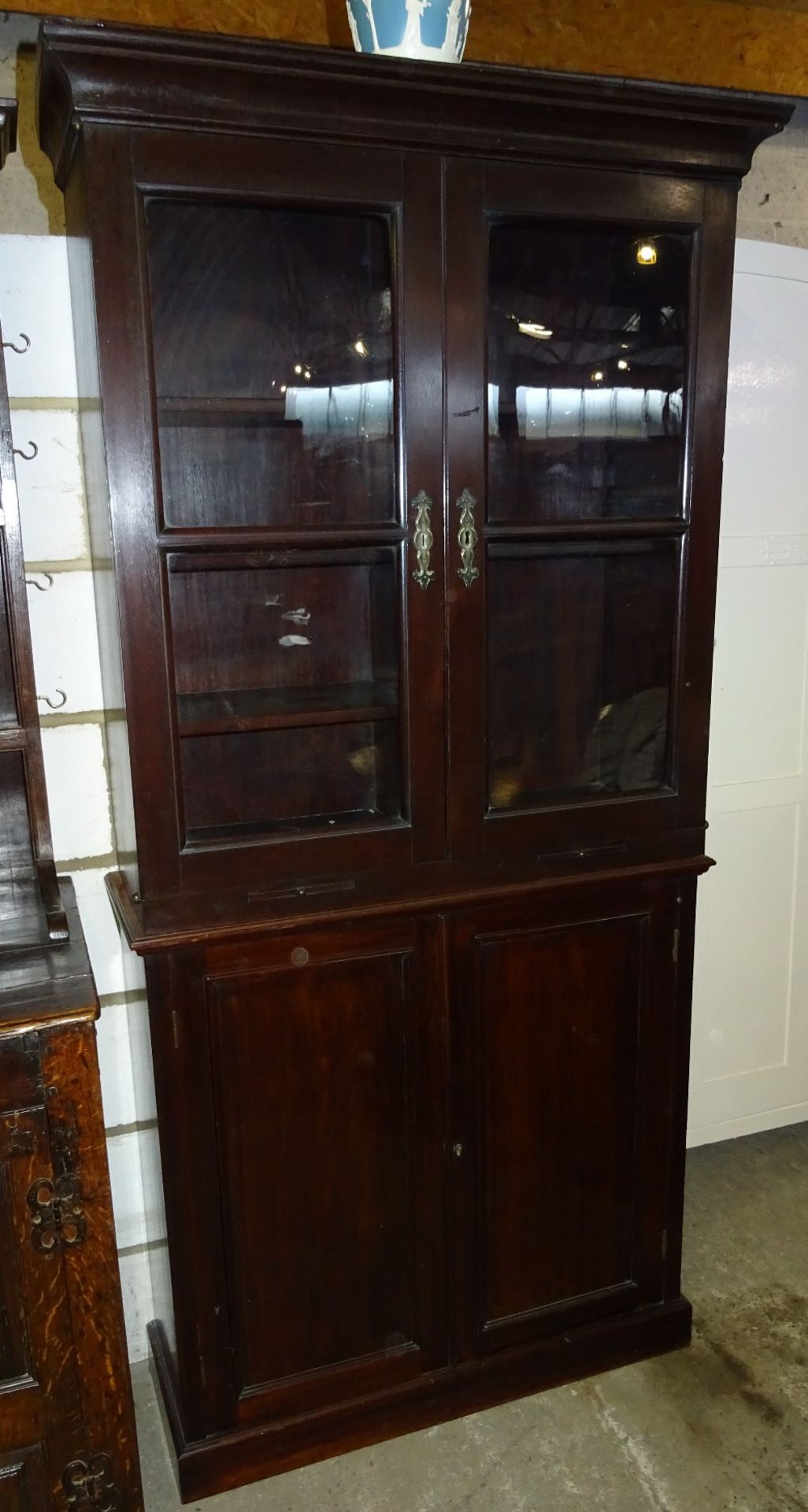 19TH CENTURY MAHOGANY CABINET WITH DOUBLE DOORED CUPBOARD BELOW AND SHELVED TOP WITH GLAZED DOORS