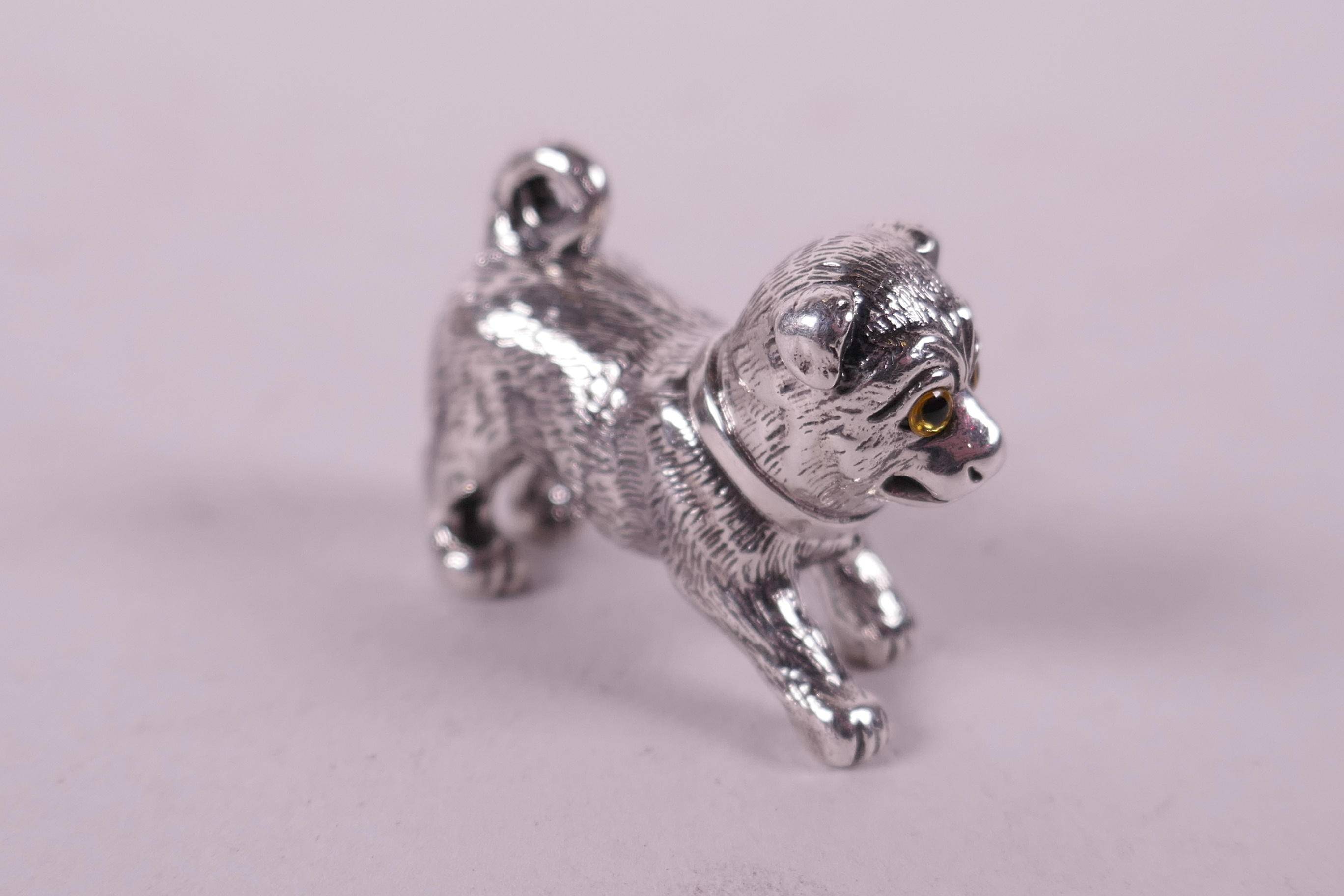 A novelty silver miniature figure of a dog, 1" - Image 3 of 3