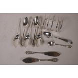 Six hallmarked silver teaspoons, two silver butter knives and a small hallmarked silver toast