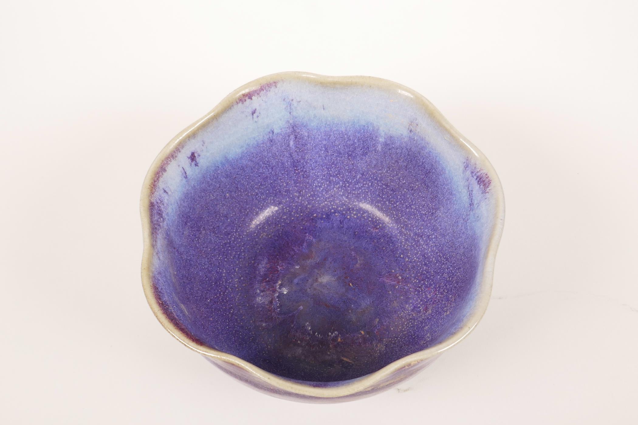 A Chinese Jun ware pottery bowl with a frilled rim, 6½" diameter - Image 3 of 4