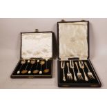 Six Mappin and Webb silver cake forks, assayed Sheffield 1947, in original padded case, 97 grams,