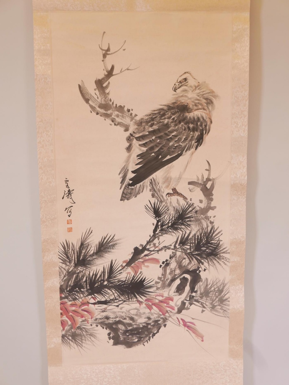 A Chinese watercolour scroll depicting a vulture, 26" x 35"