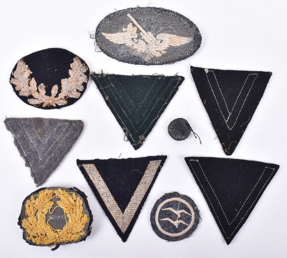 Grouping of WW2 Insignia - Image 2 of 2