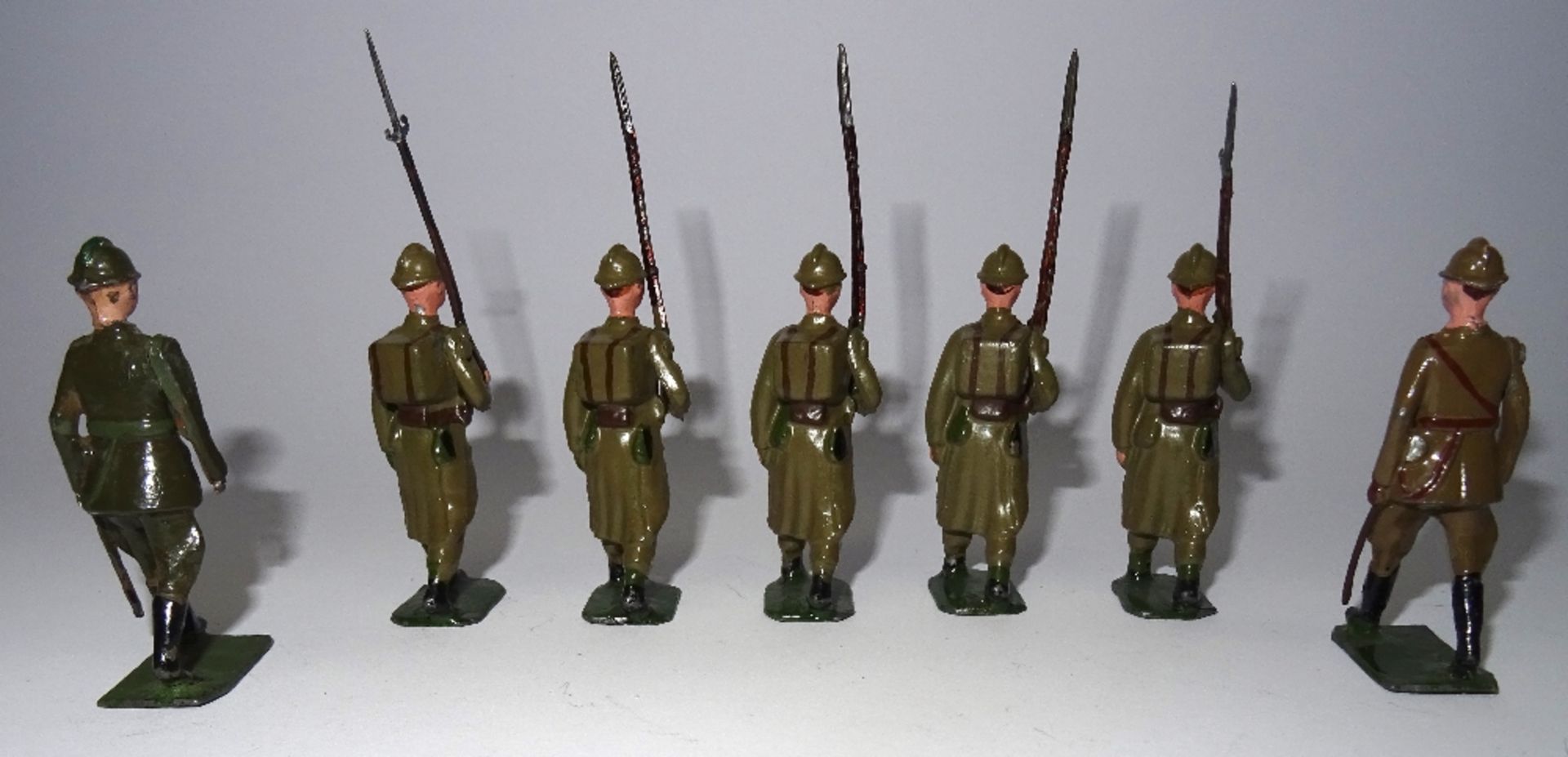 Britains from set 1389, Belgian Infantry in steel helmets marching at the slope - Image 3 of 4