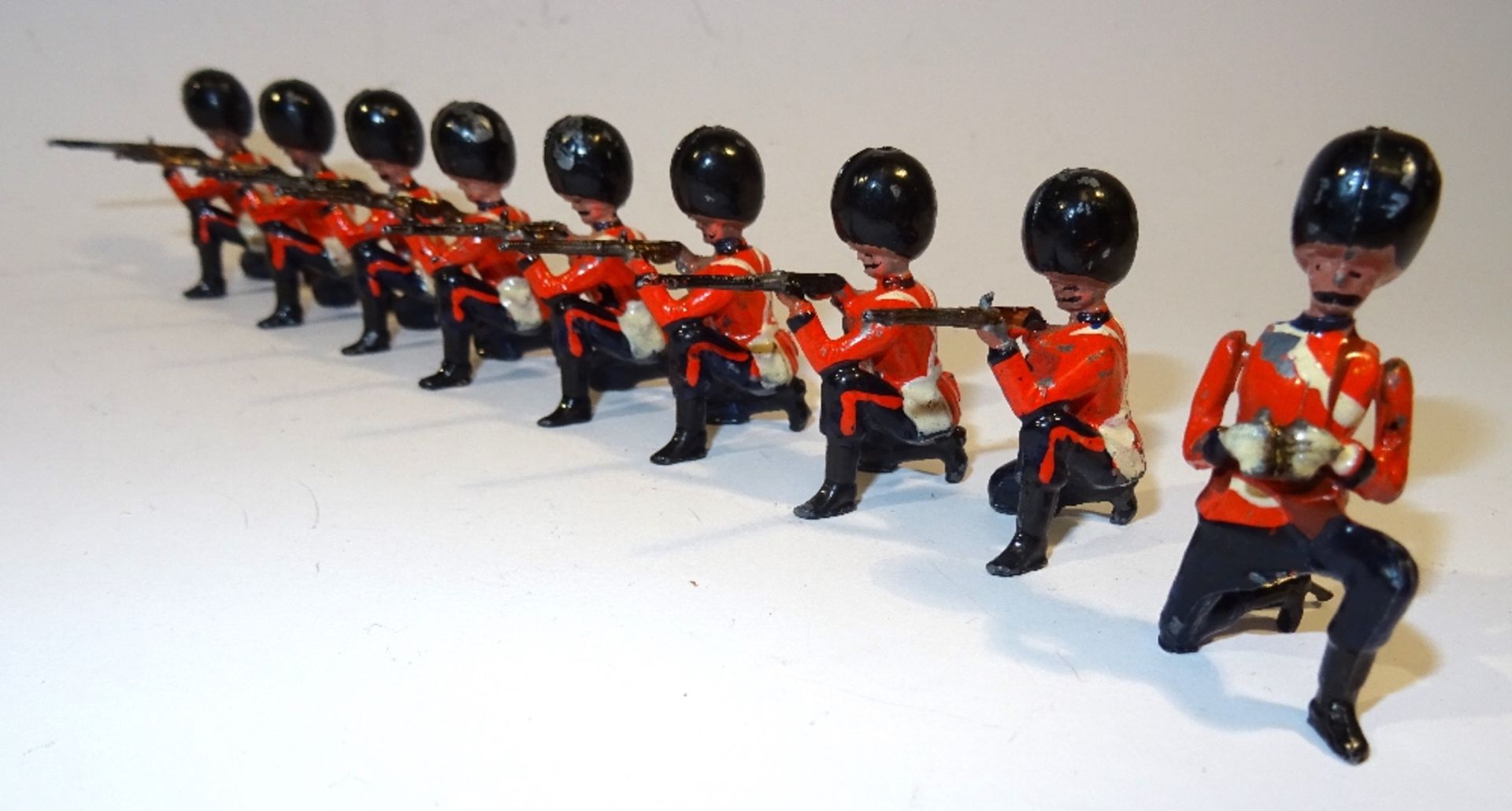 Britains firing Foot Guards - Image 6 of 8