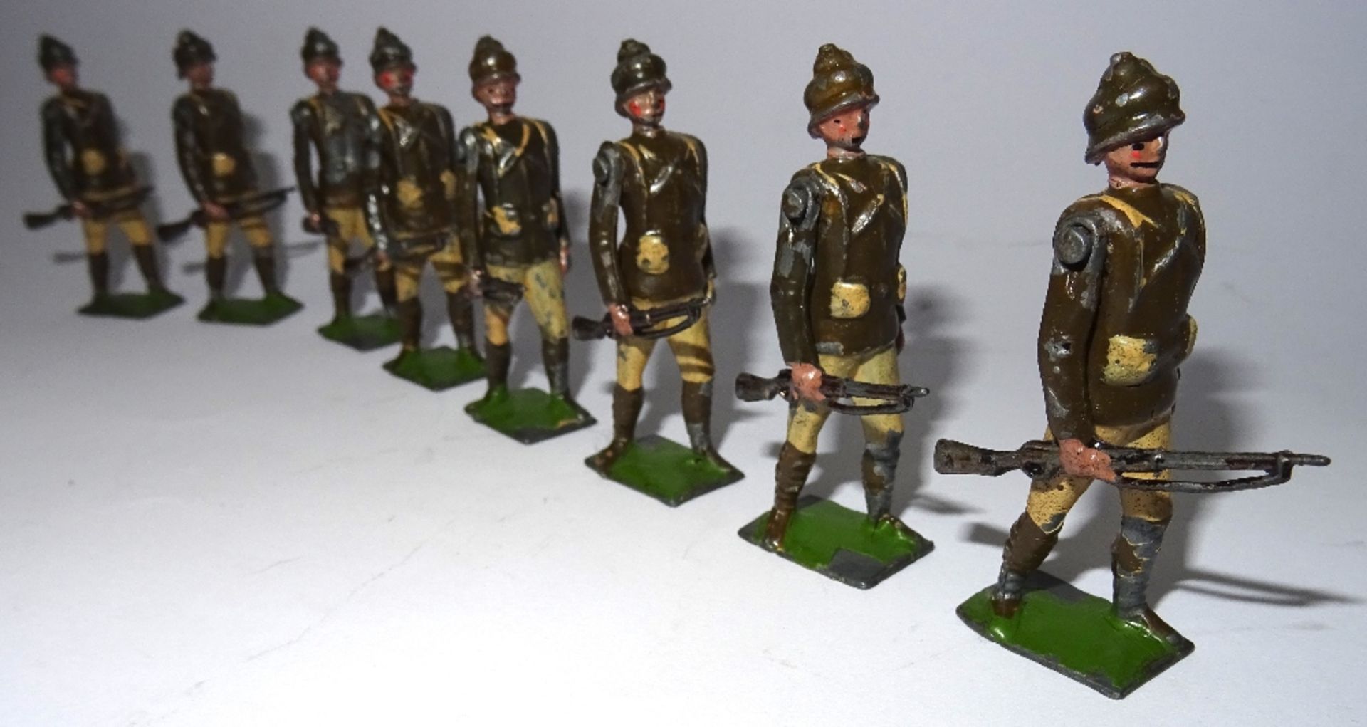 Britains set 109, Dublin Fusiliers - Image 6 of 6