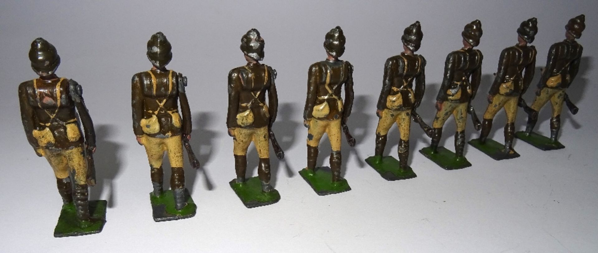 Britains set 109, Dublin Fusiliers - Image 3 of 6