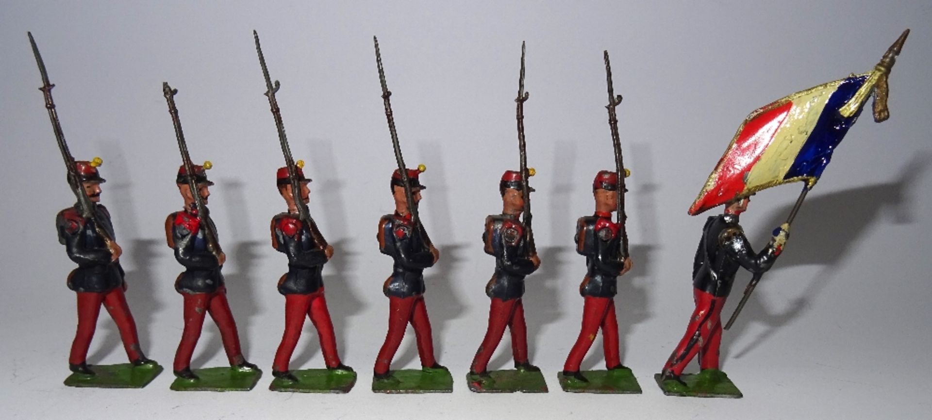 Britains RARE PARIS OFFICE Infanterie a grande tenue - Image 3 of 5