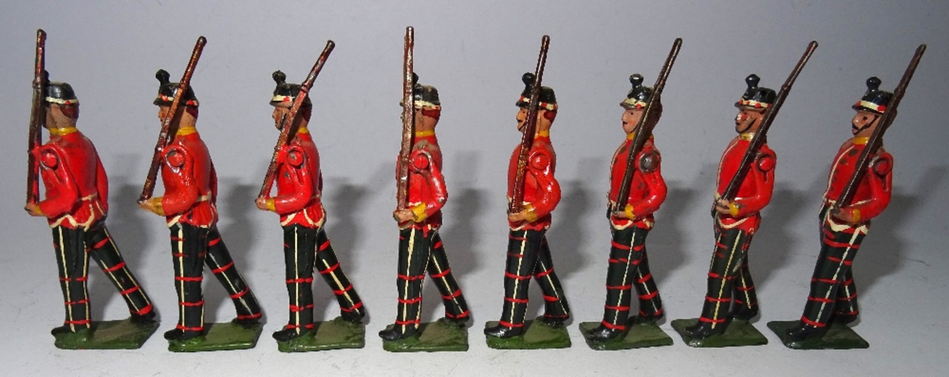 Britains set 213, Highland Light Infantry - Image 2 of 5