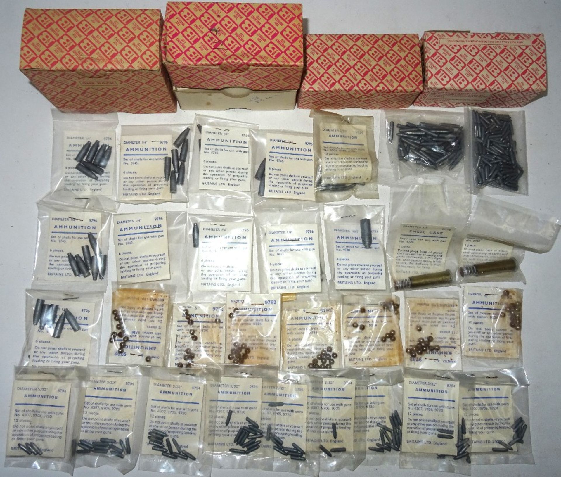 Britains original Packets of Ammunition - Image 2 of 4