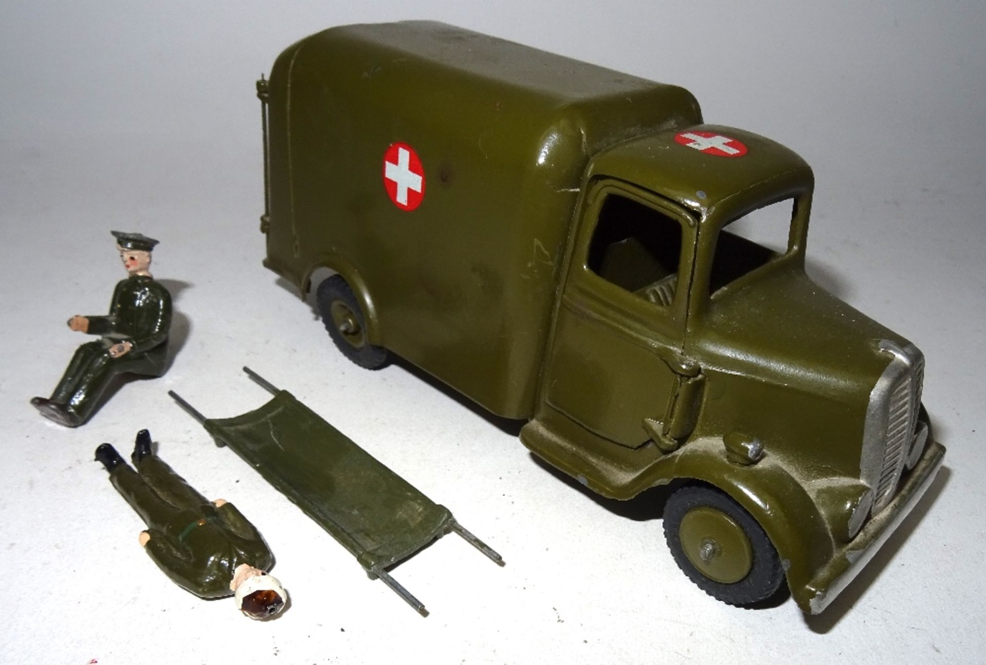 Britains set 1512, Army Ambulance