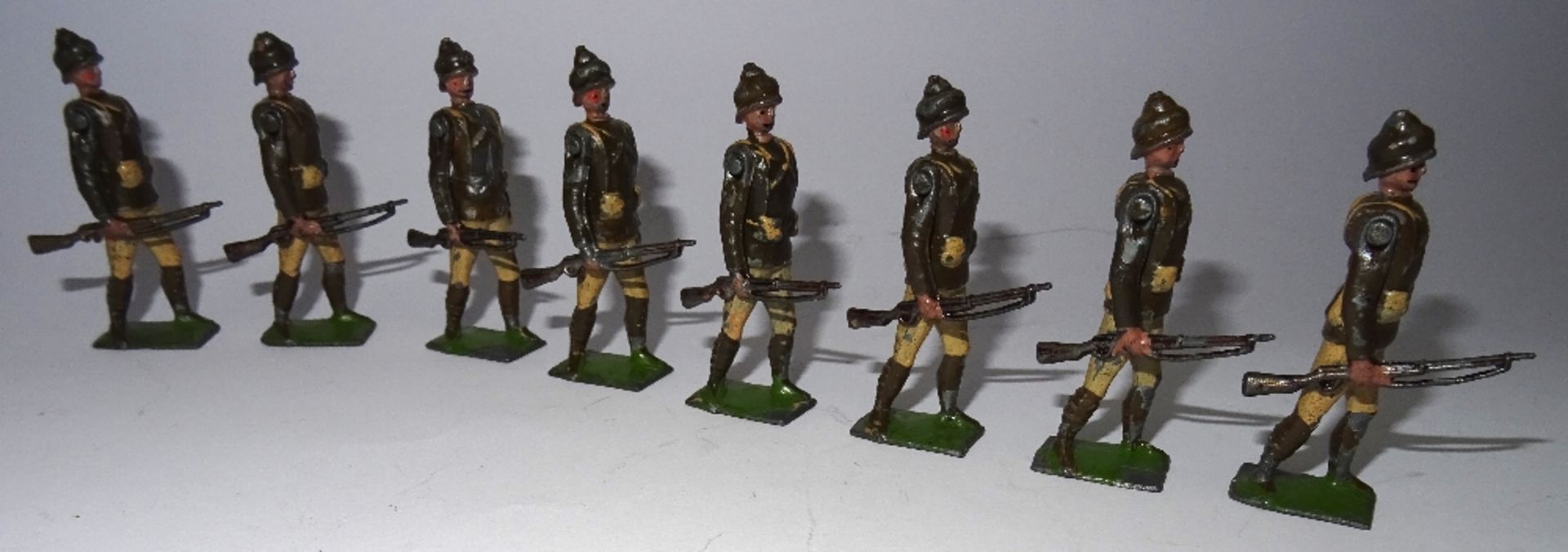 Britains set 109, Dublin Fusiliers - Image 5 of 6