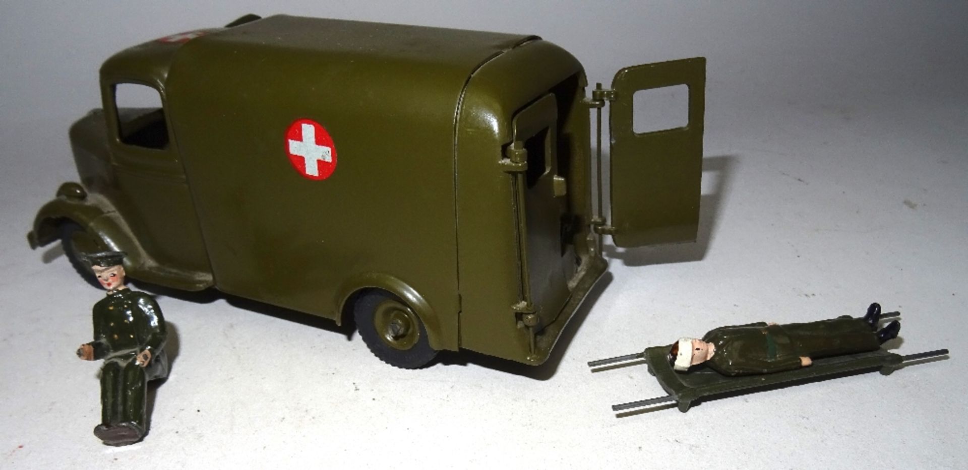 Britains set 1512, Army Ambulance - Image 3 of 4