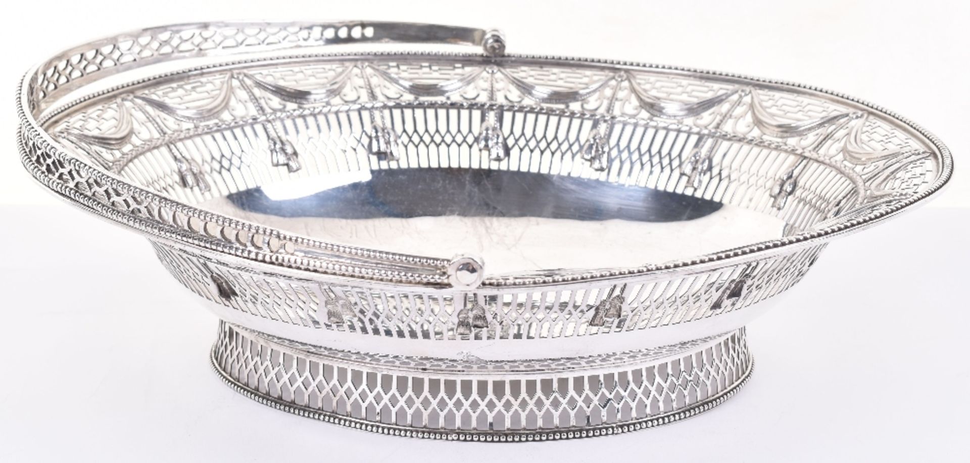 A George III silver basket, 1777, by Benjamin Montigue - Image 2 of 7