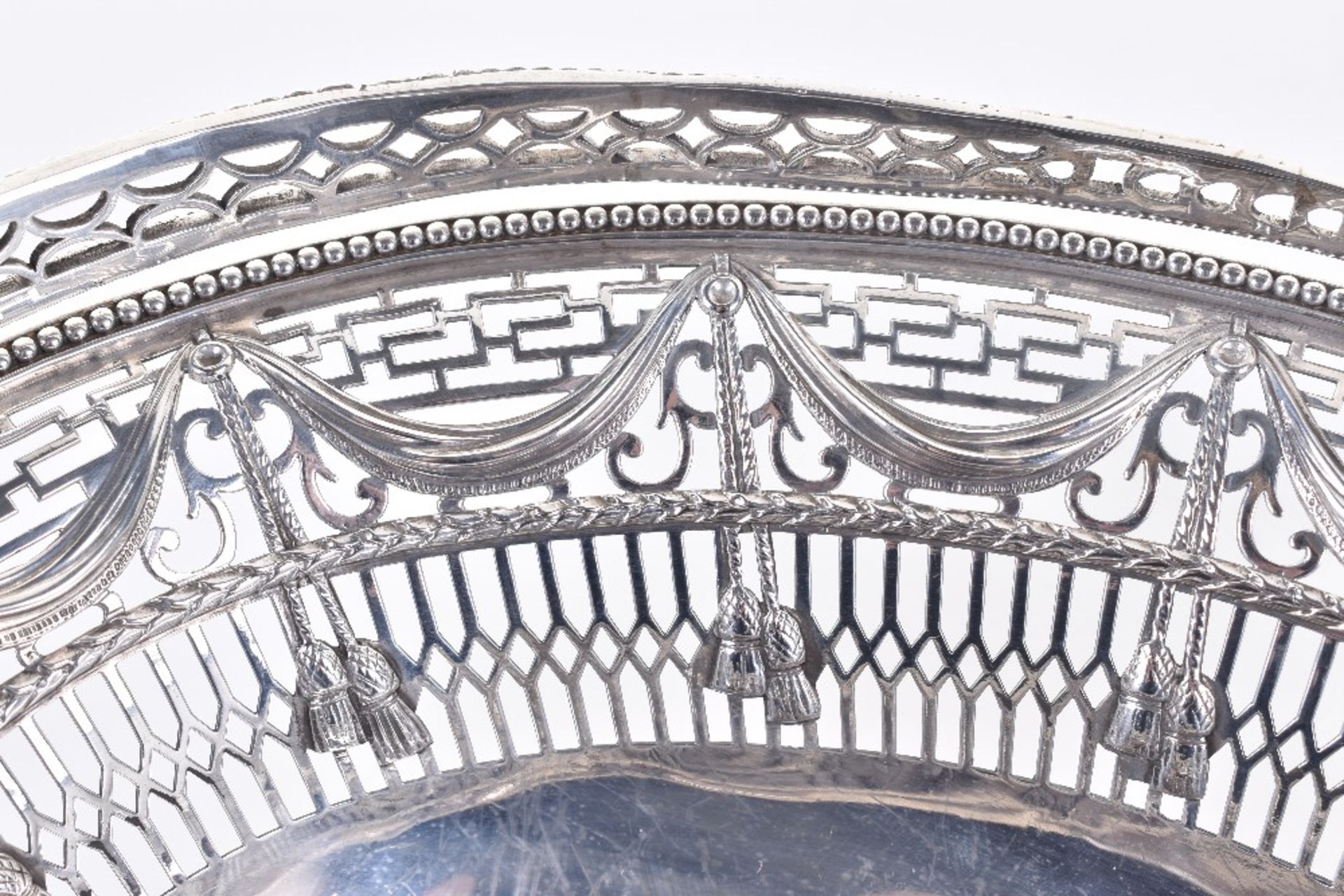 A George III silver basket, 1777, by Benjamin Montigue - Image 5 of 7