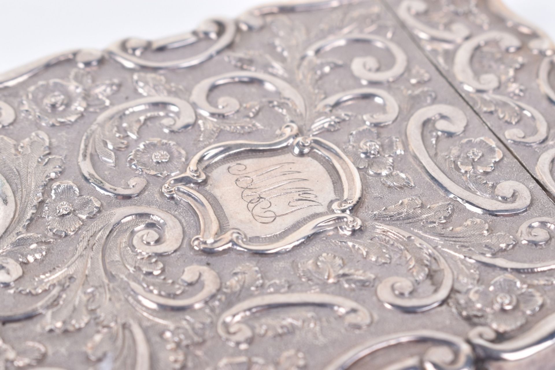 A Victorian silver castle top card case - Image 3 of 6