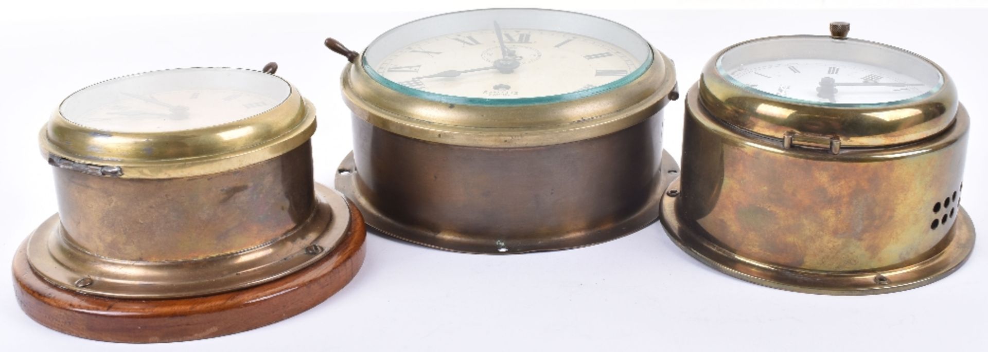 A mid 20th century brass cased ships clock by Smiths Empire, with key - Image 6 of 7