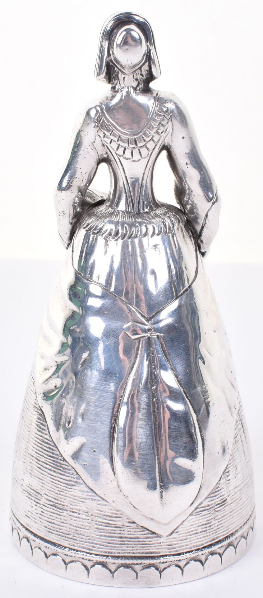 An Edward VII cast silver table bell, London 1907 - Image 3 of 6