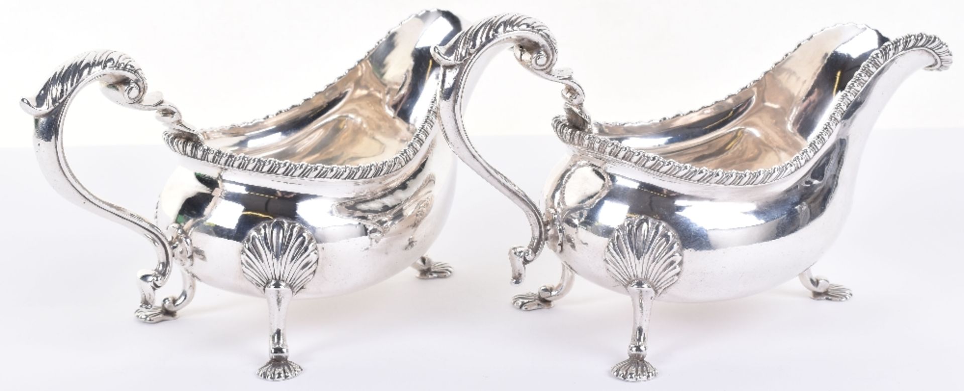 A good pair of early George III silver sauce boats, 1763, by Alexander Johnston - Image 2 of 5