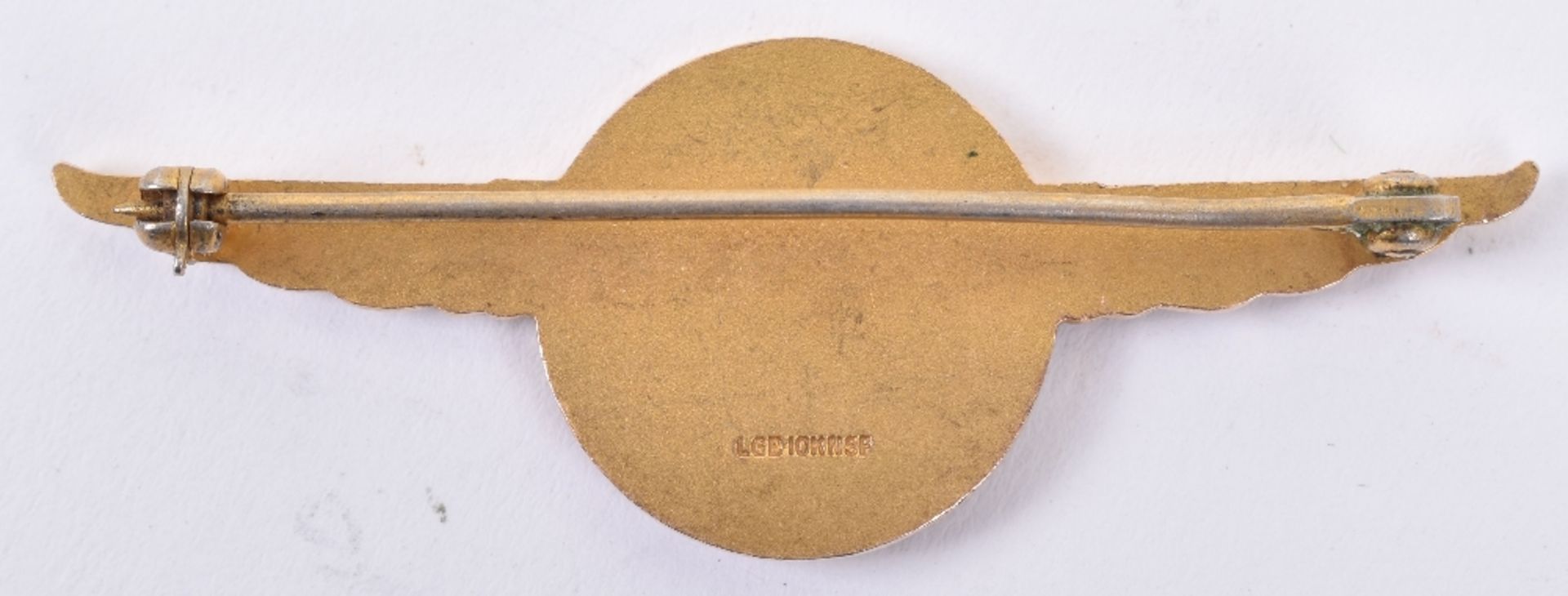 A Pan American Airlines gold brooch, in 10 carat, the back stamped NGB10KNSF, 6cm - Image 2 of 2