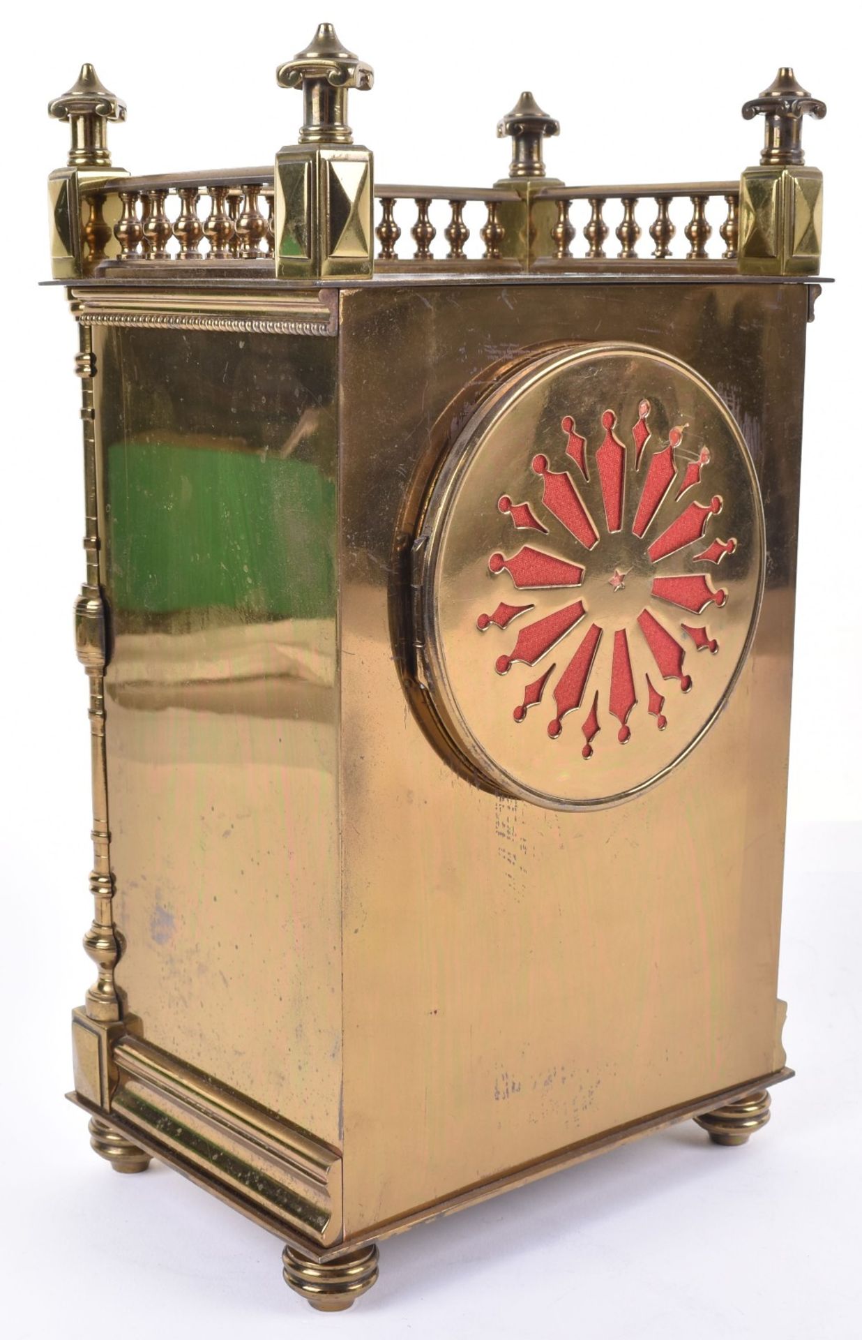 A late 19th century brass mantle clock - Image 4 of 6