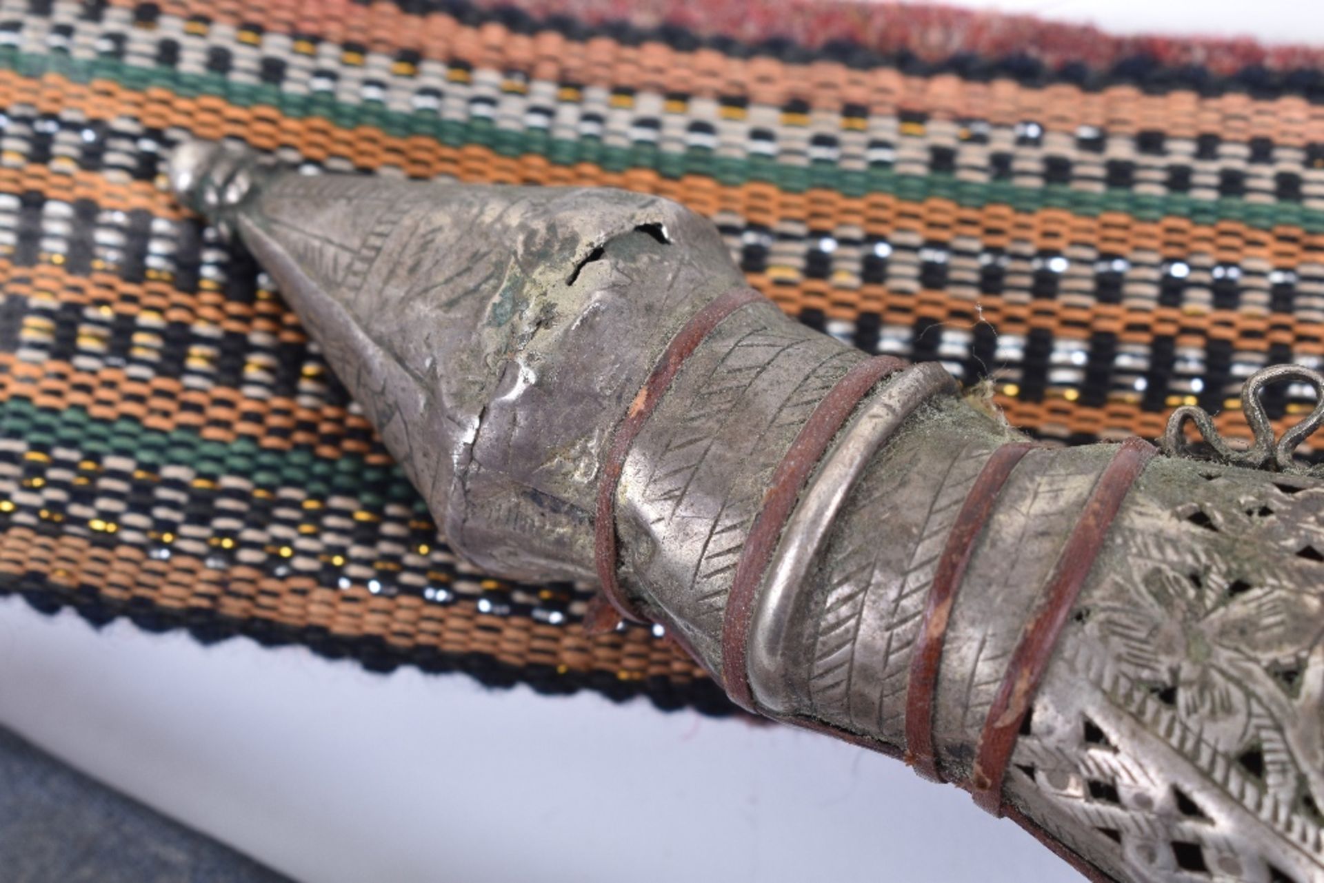 Large Yemeni Dagger Jambya c.1950 - Image 7 of 16