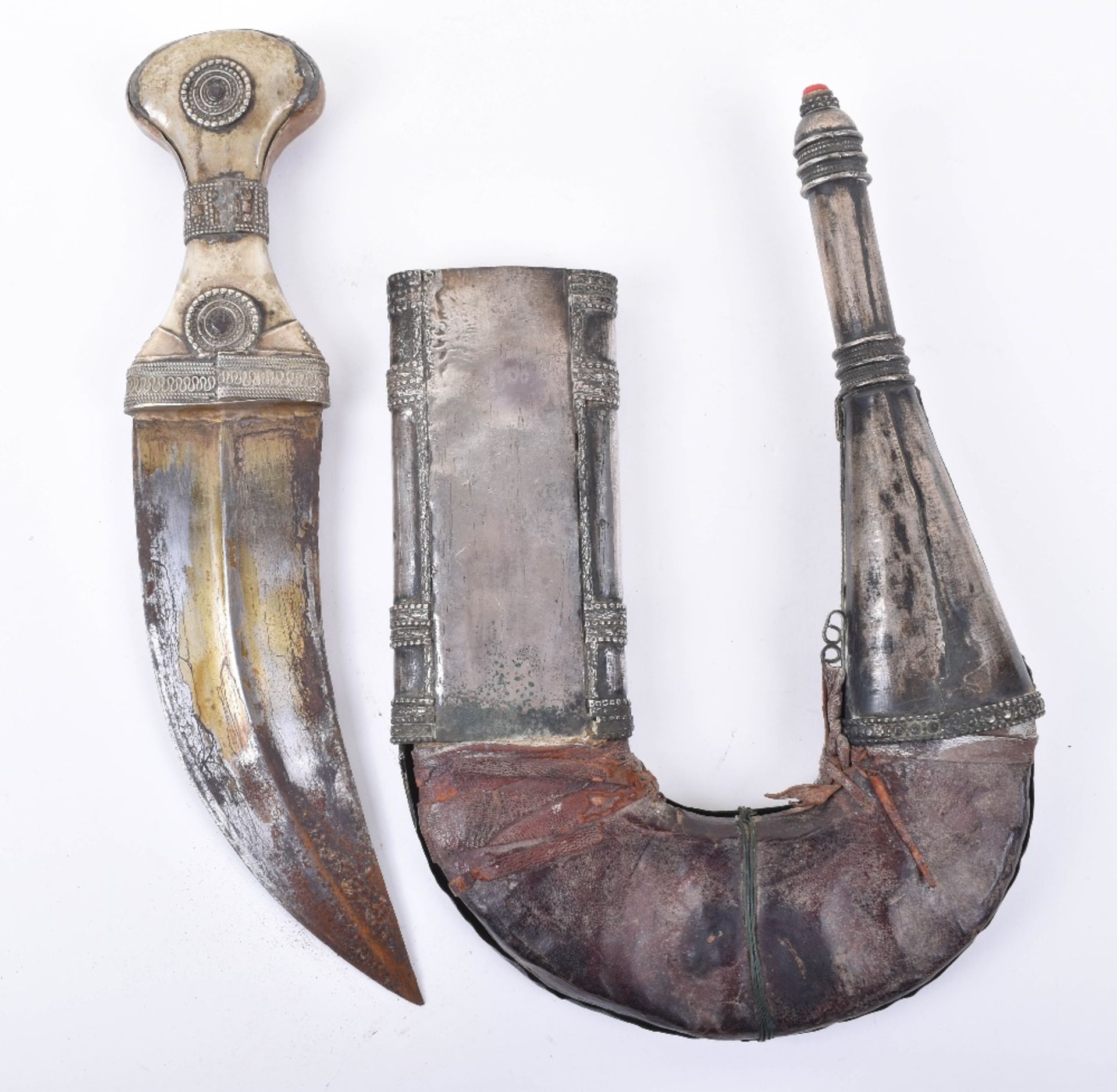 Large Arab Dagger Jambya Probably from the Hadhramaut - Image 2 of 17