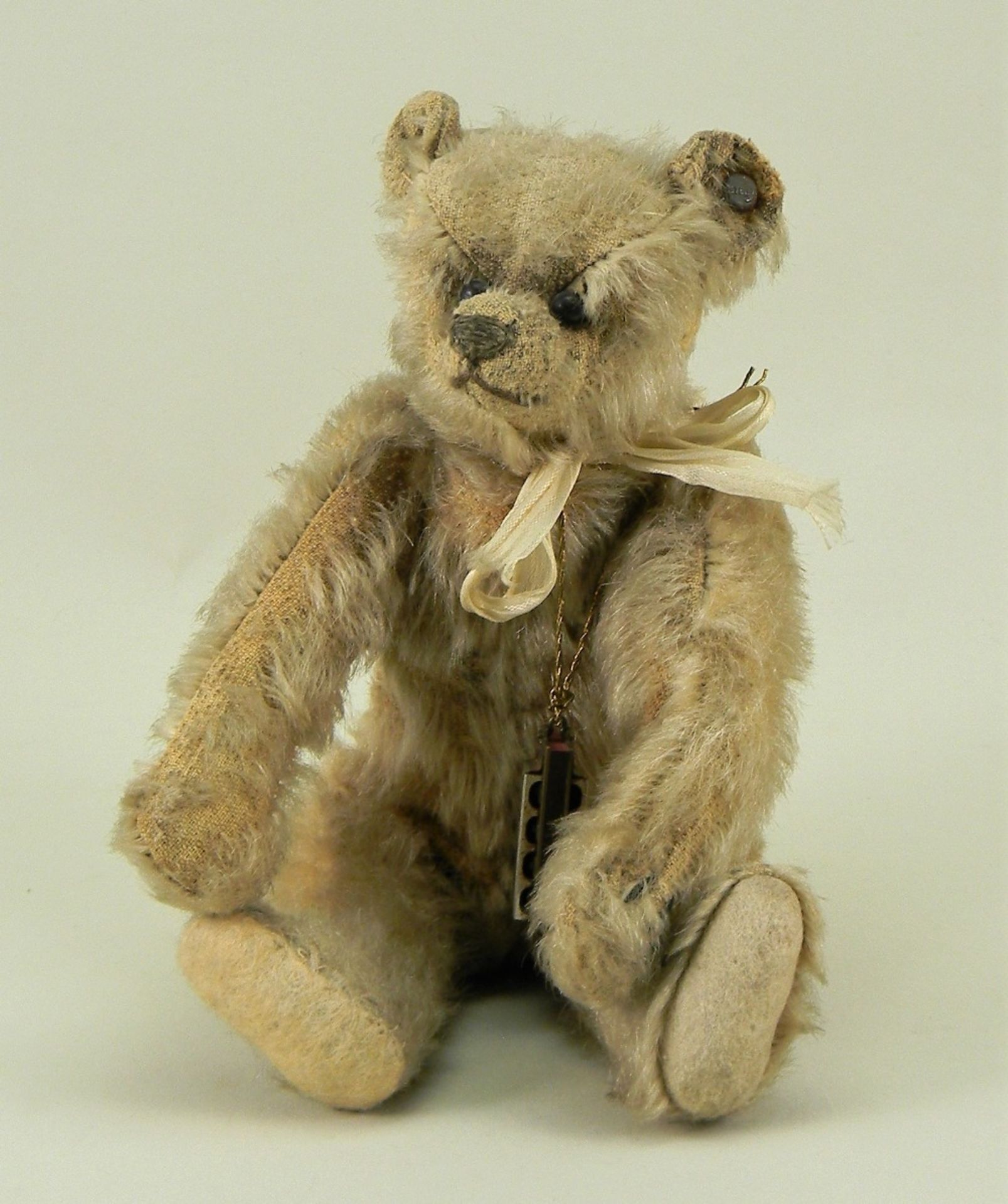 A small Steiff Teddy bear, German circa 1909, - Image 3 of 3