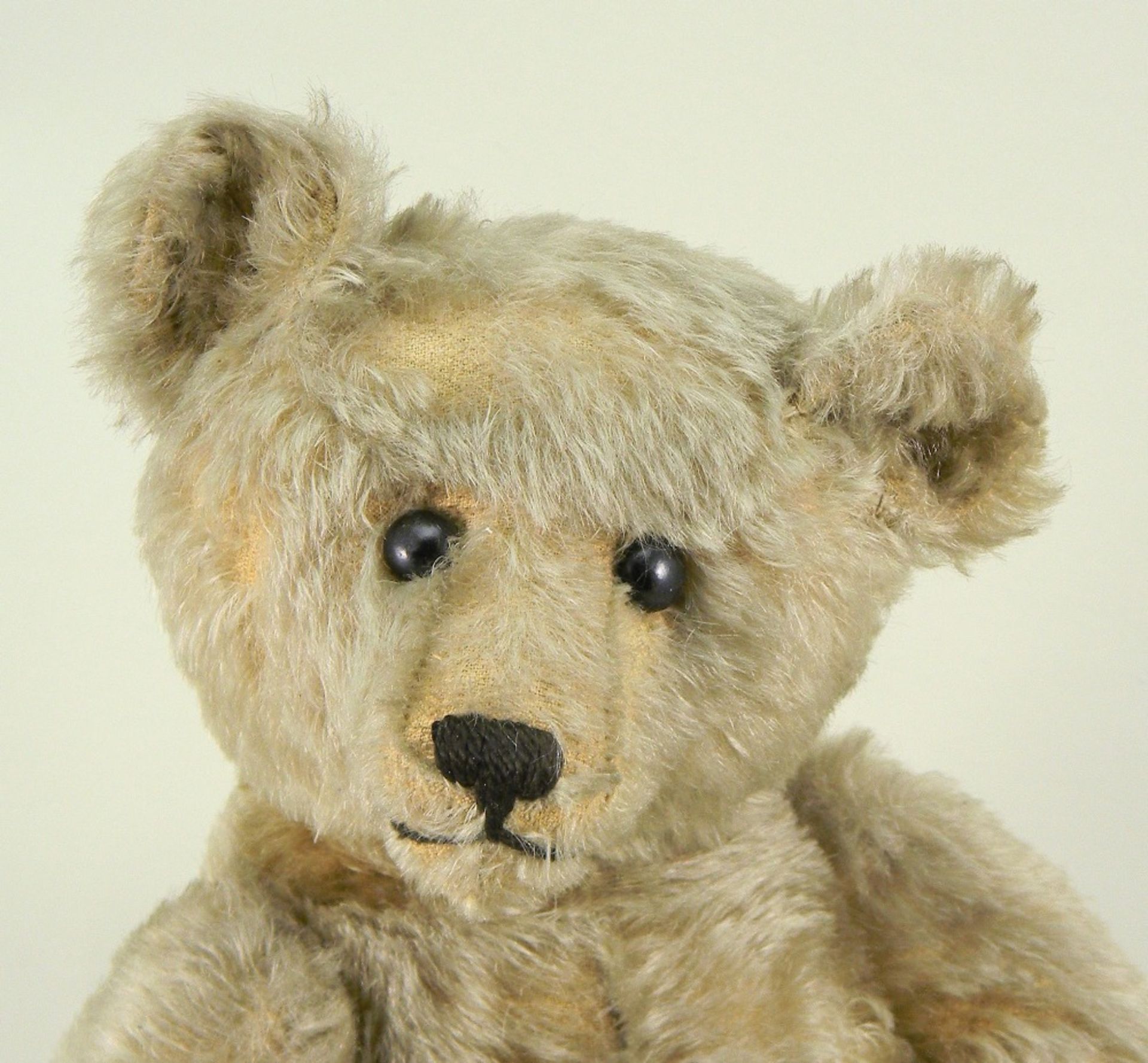 A fine Steiff golden mohair Teddy bear, circa 1909, - Image 2 of 5