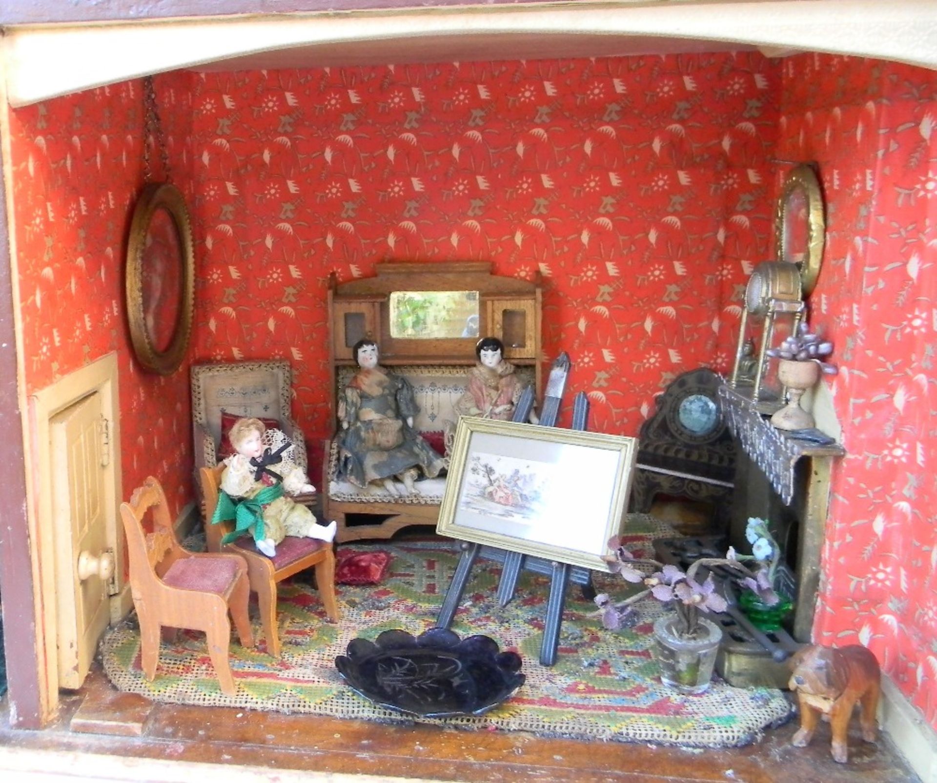 A good painted wooden dolls house and contents, English mid 19th century, - Image 4 of 4