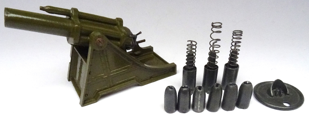 Britains set 1265, 18inch Howitzer, Garrison Mounting - Image 2 of 5