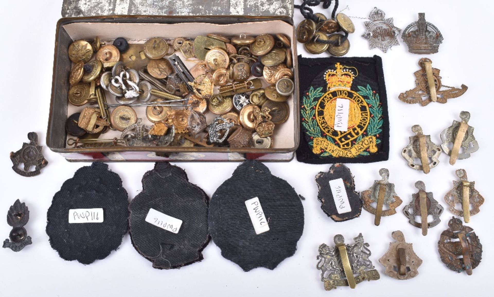 Tin of Military Badges and Buttons - Image 2 of 2