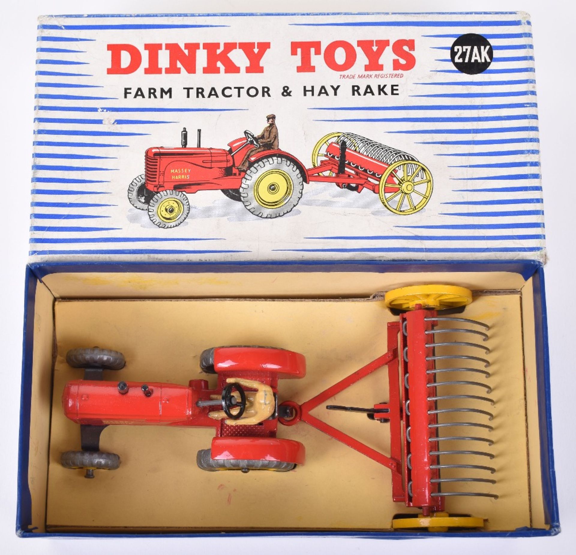 Dinky Toys 27AK Farm Tractor & Hay Rake - Image 4 of 4