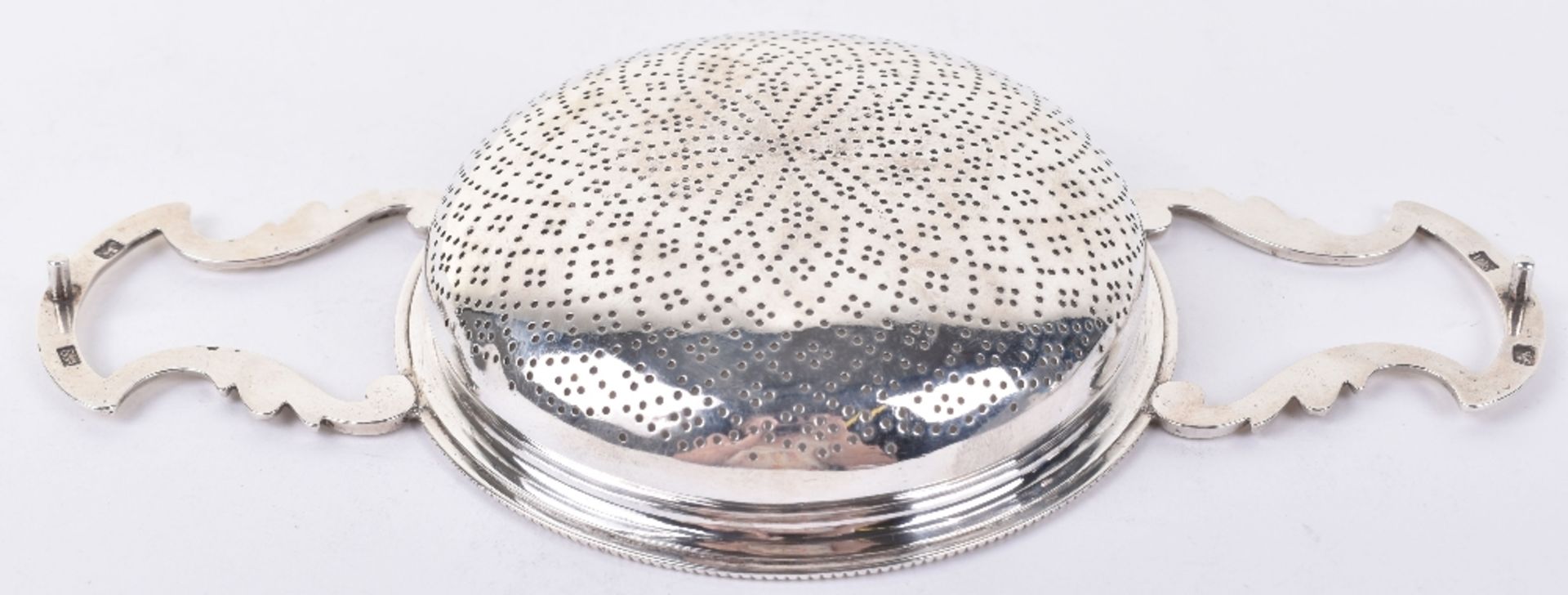 A George III silver strainer, Edward Aldridge, London 1762 - Image 4 of 8