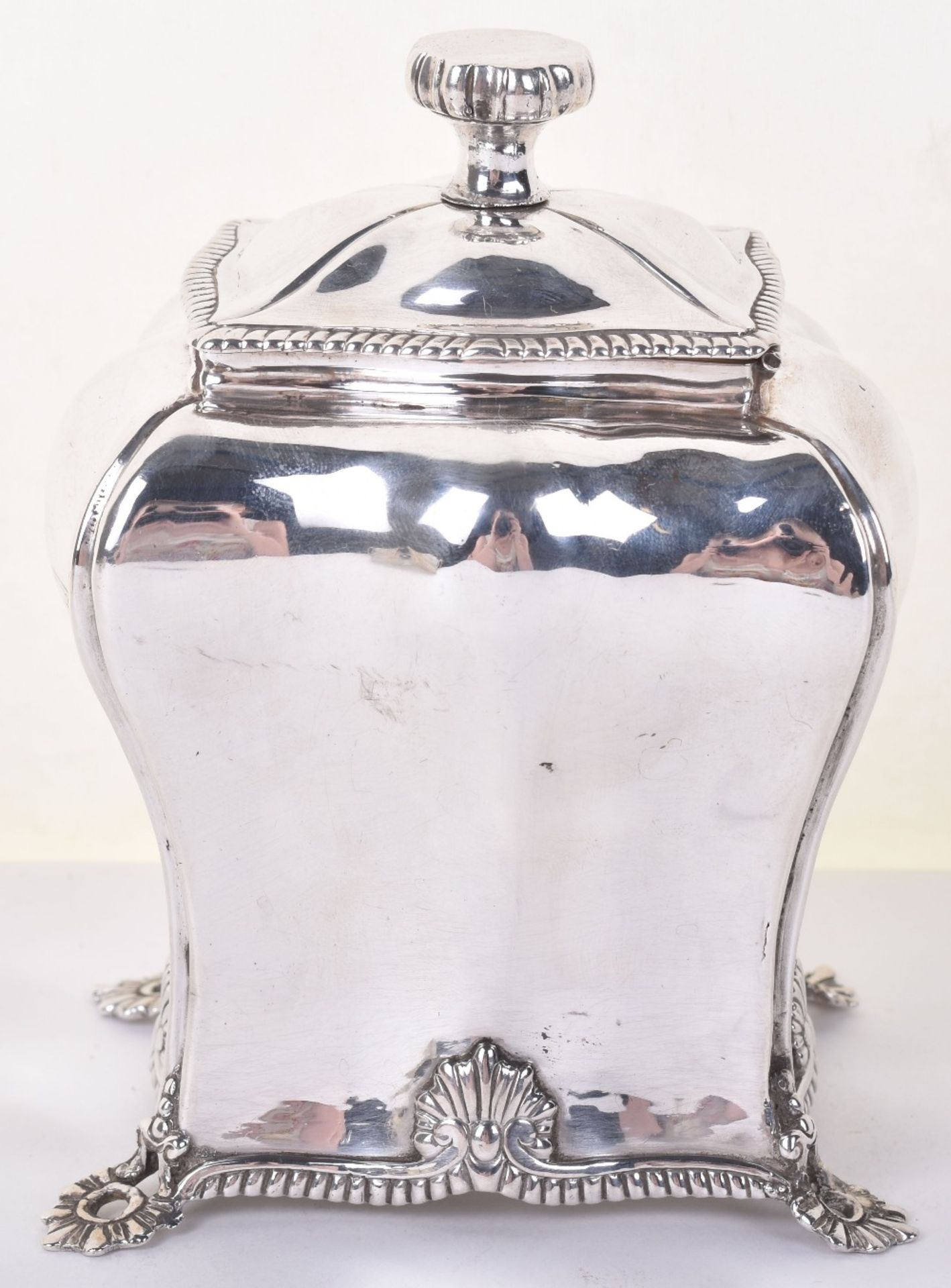 A George II silver tea caddy, Emick Romer, London 1759 - Image 2 of 12