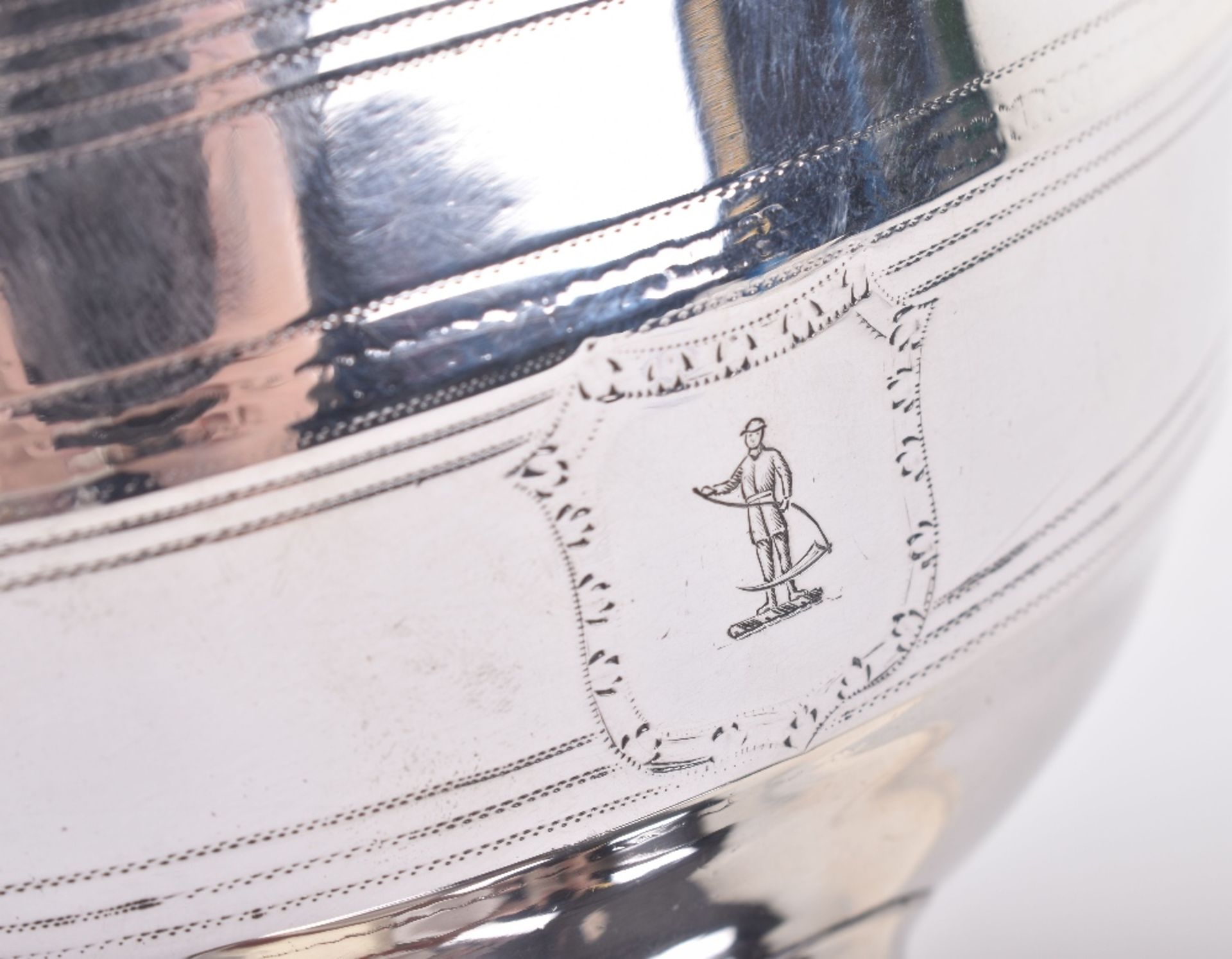 A George III silver sugar basket, Henry Chawner, London 1793 - Image 5 of 7