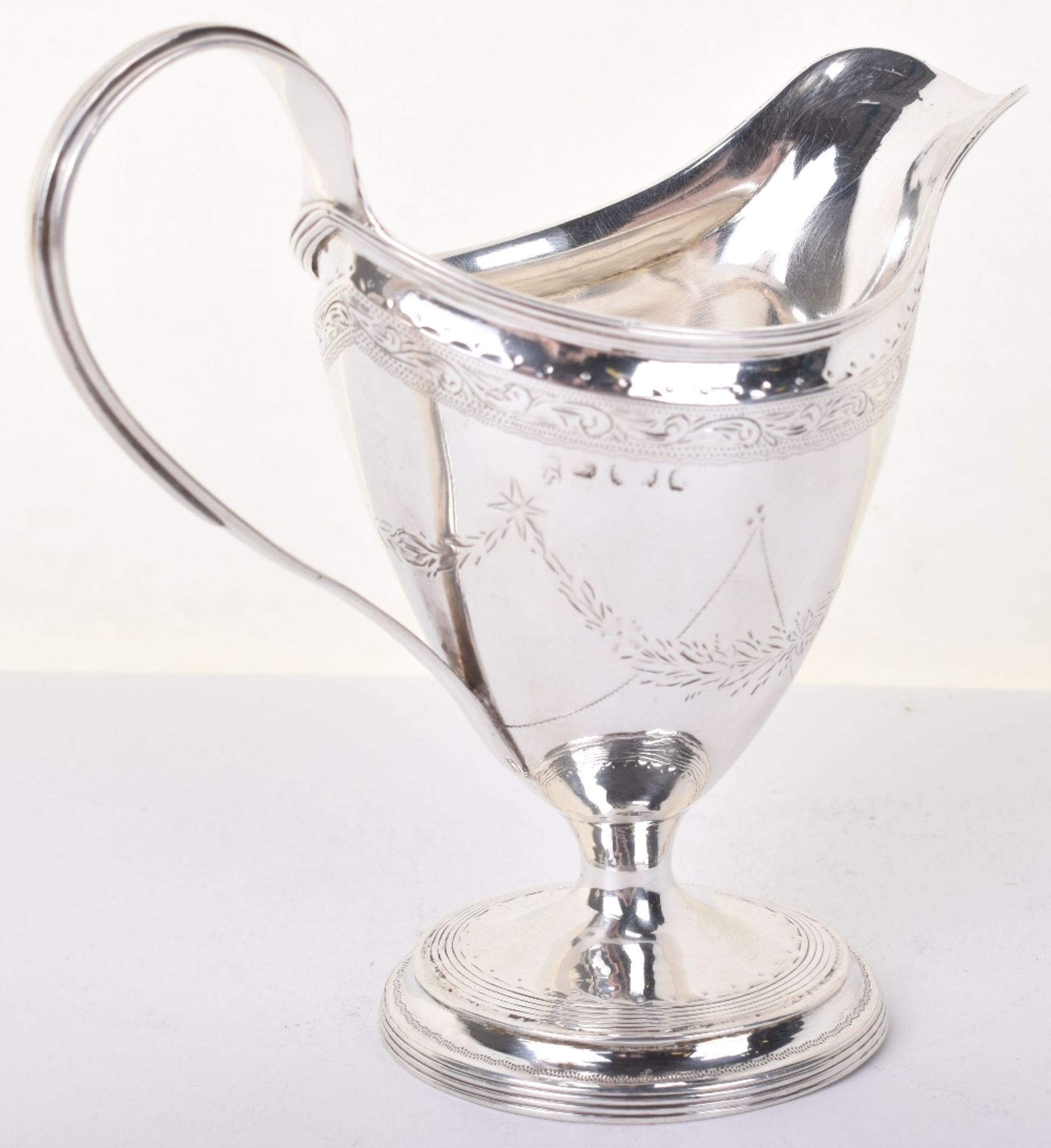 A George III silver cream jug, James Sutton, London 1793 - Image 3 of 8