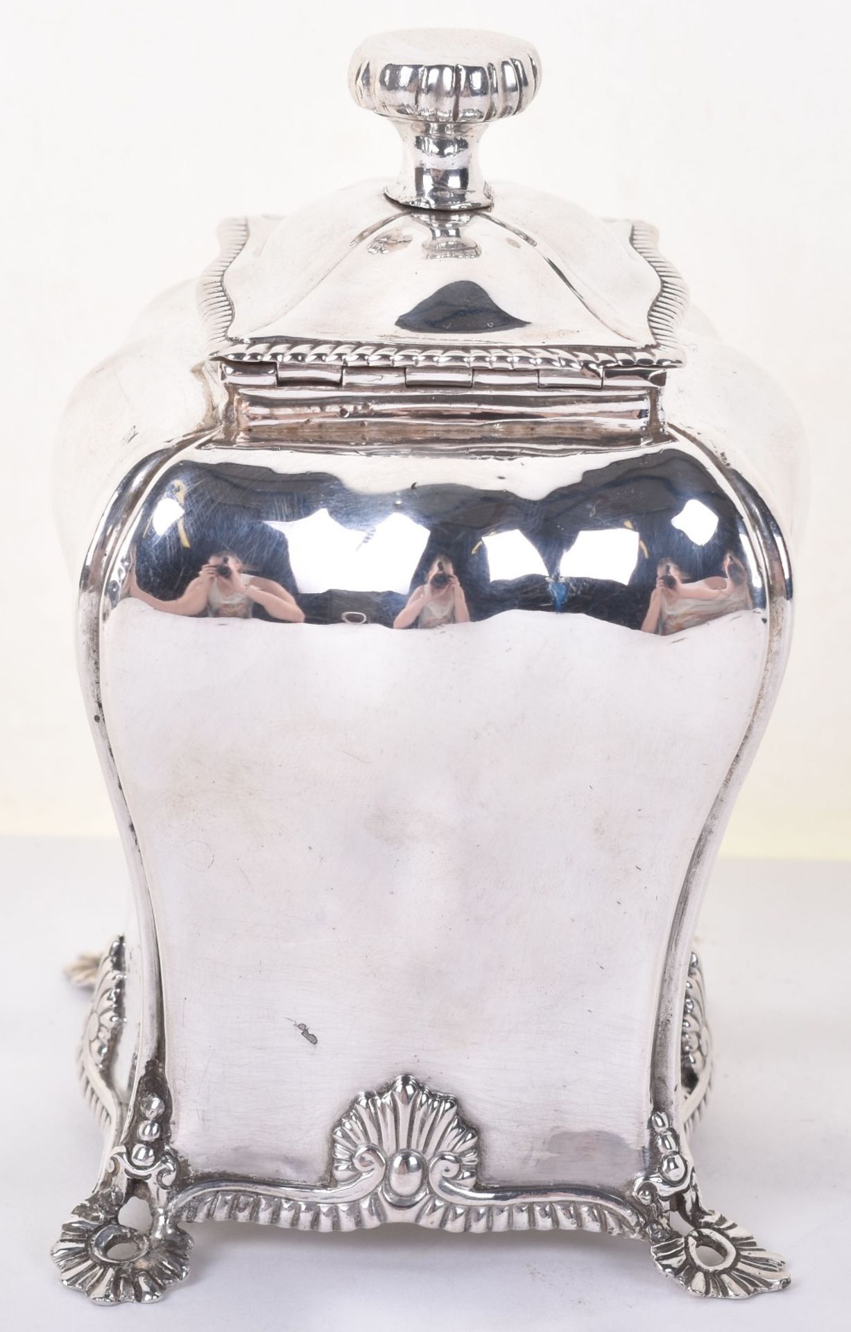 A George II silver tea caddy, Emick Romer, London 1759 - Image 4 of 12