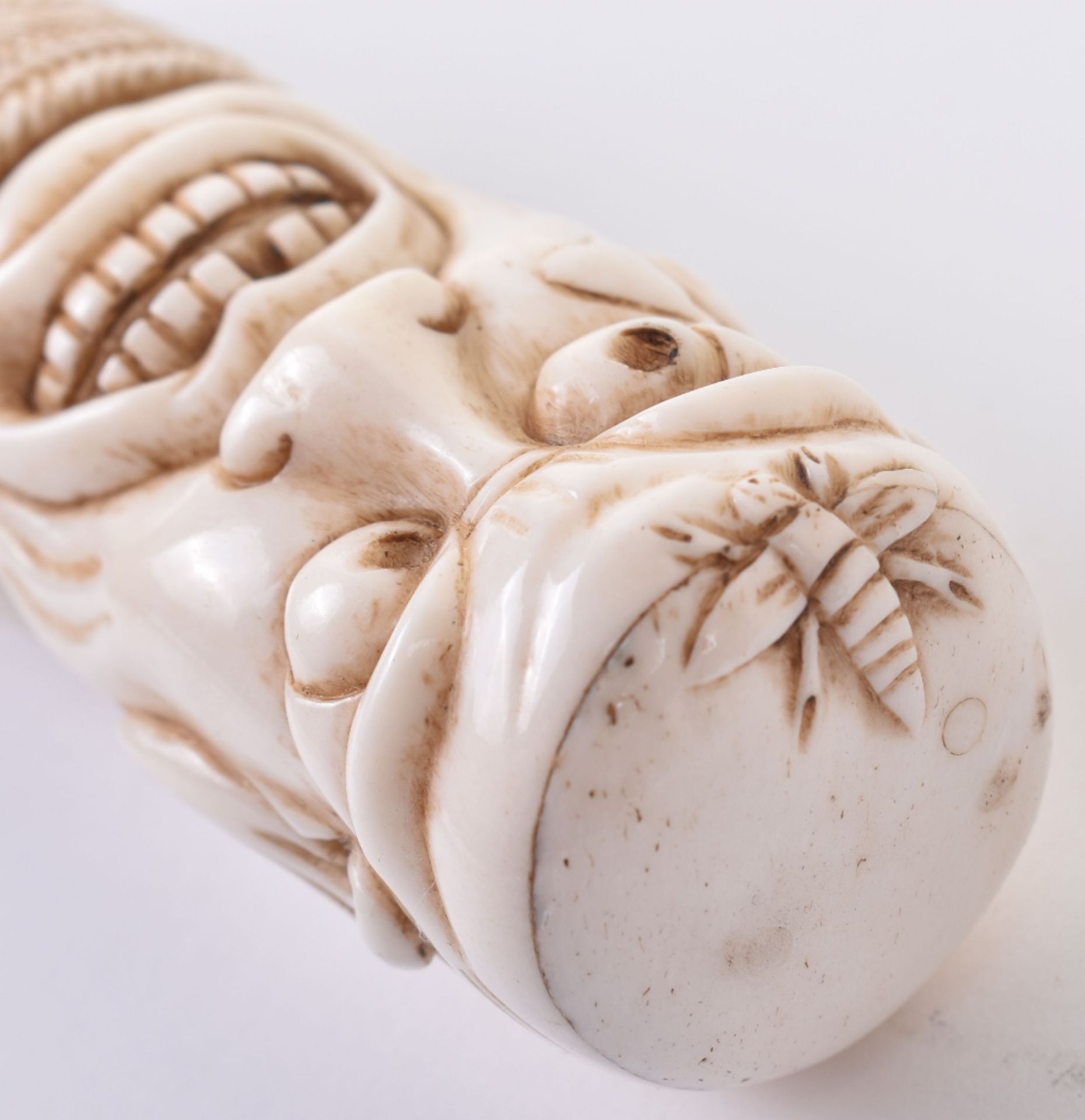^An early 20th century Japanese Okimono walking stick with carved ivory head - Image 5 of 10