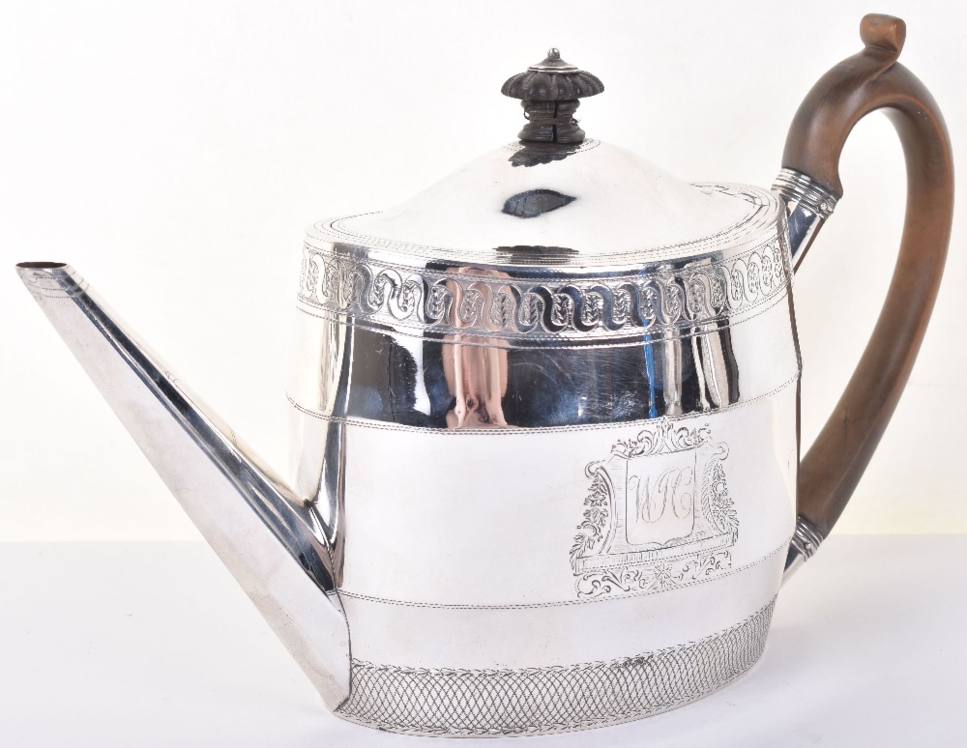 A George III silver teapot, Henry Chawner, London 1796 - Image 3 of 10