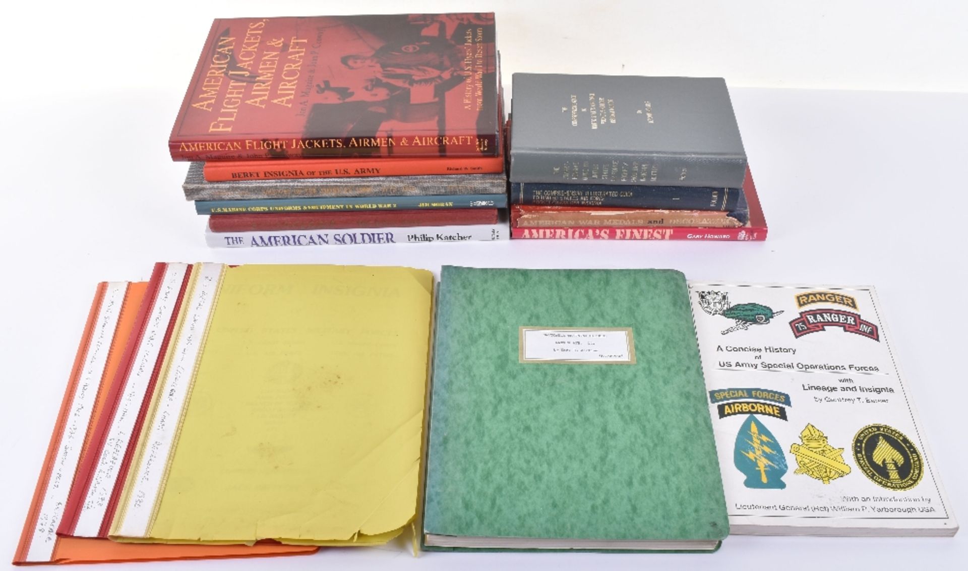 Selection of Books on US Militaria Collecting Interest