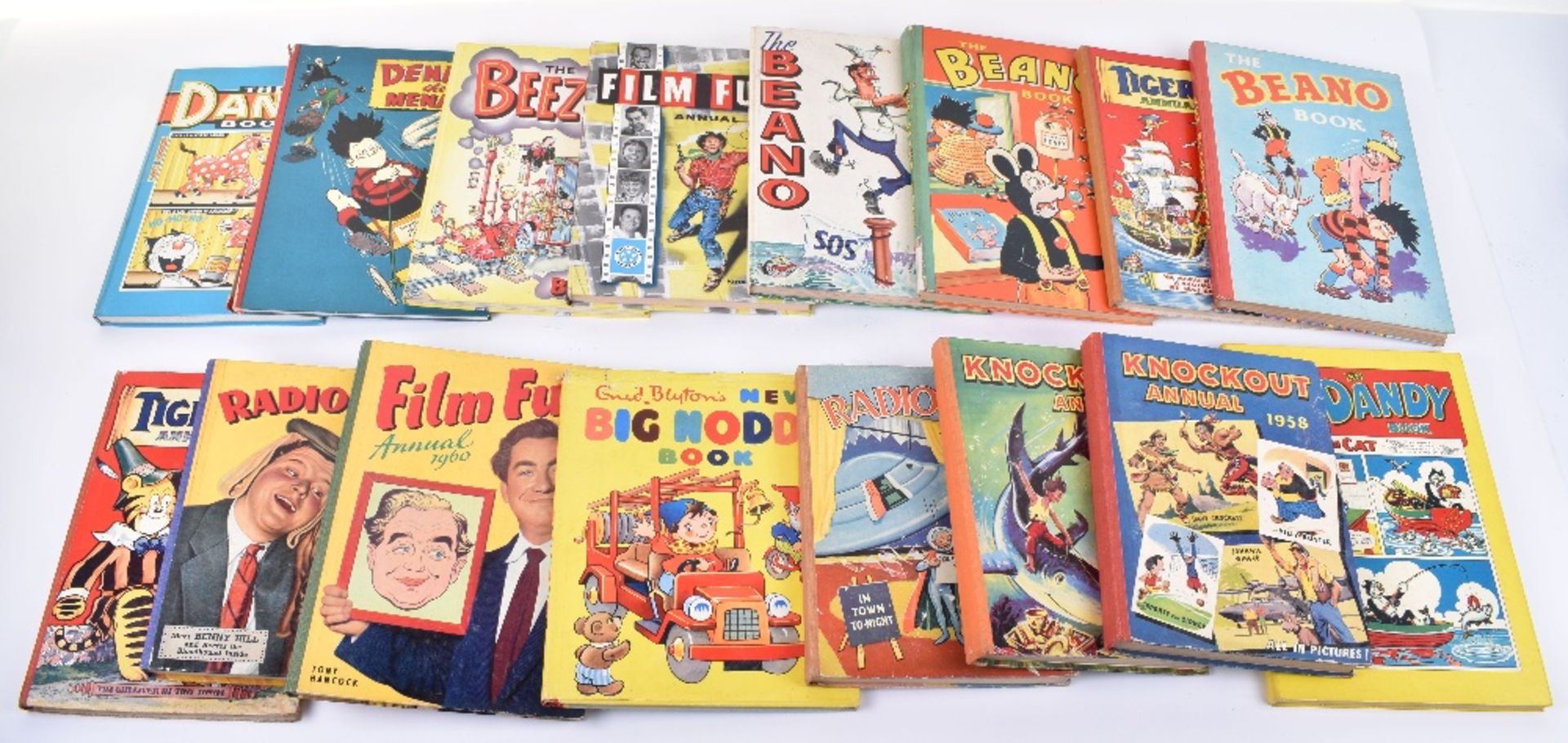 Quantity of The Beano Vintage Comics