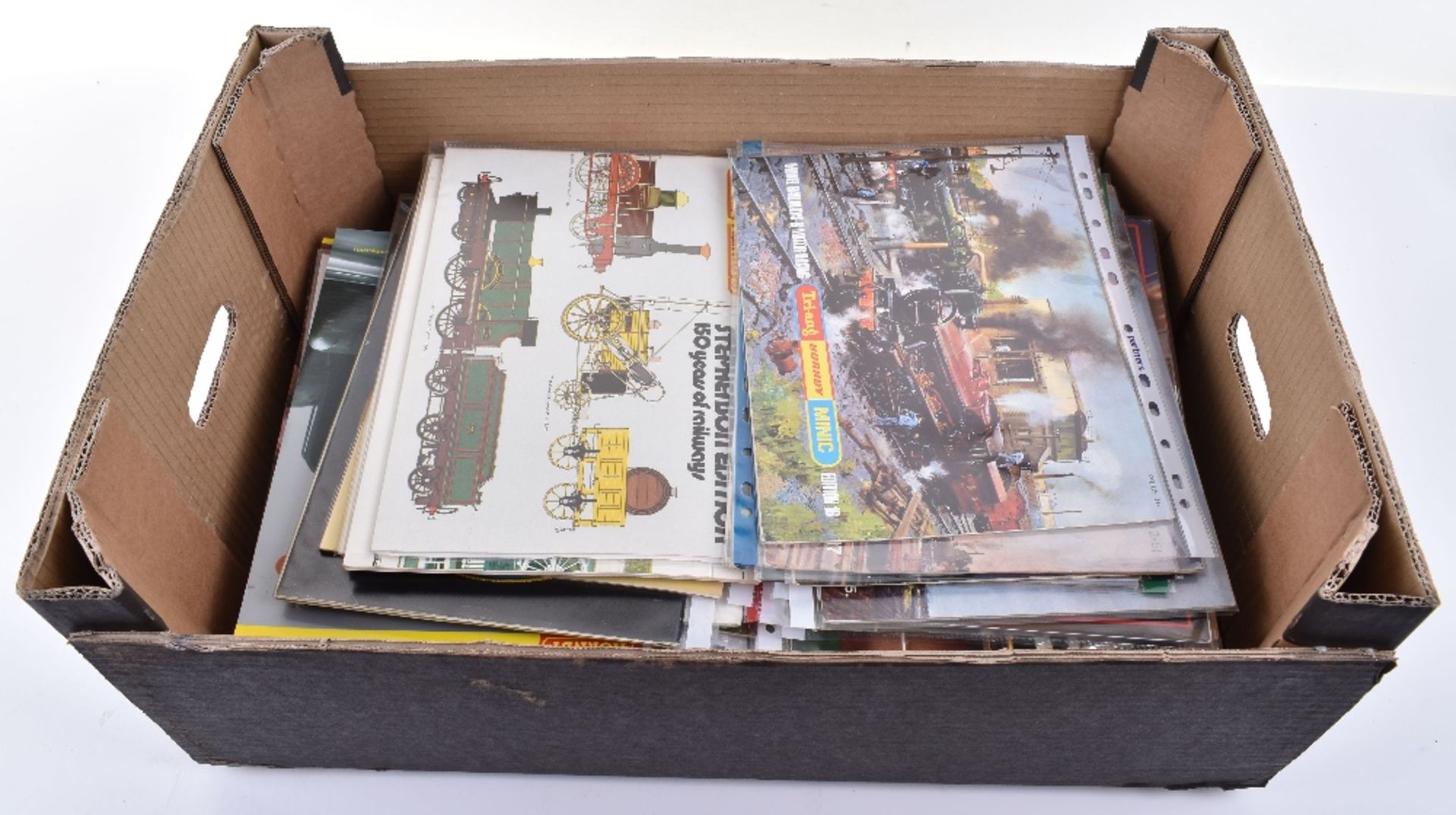 An Extensive Collection of Hornby Catalogues/Leaflets from 1931 to 2009 - Image 3 of 13
