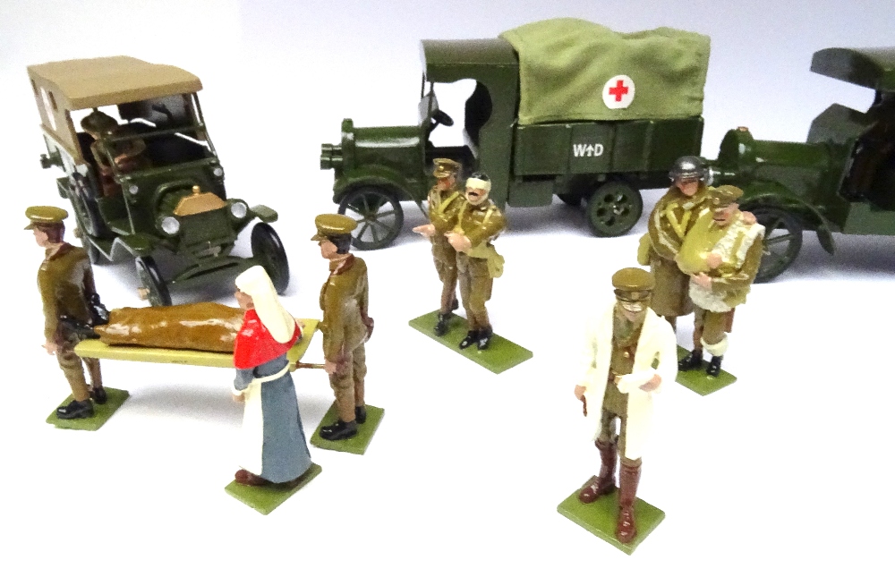 Toy Army Workship WWI BS180 Model T Ford Ambulance with Driver and Medics - Image 2 of 7