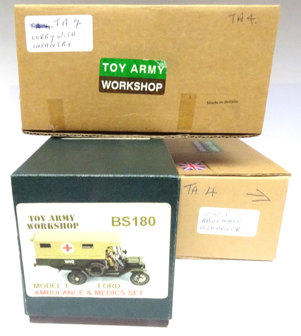 Toy Army Workship WWI BS180 Model T Ford Ambulance with Driver and Medics - Image 7 of 7