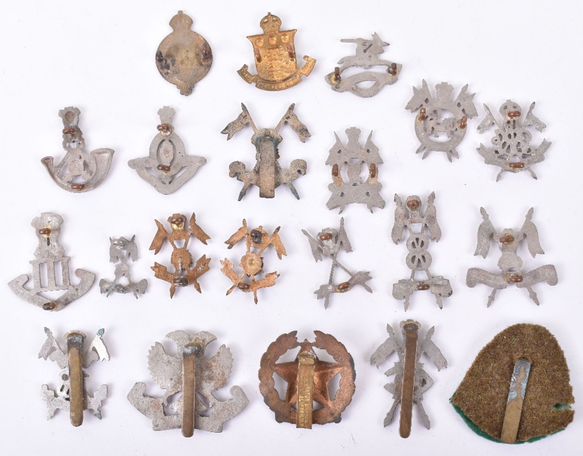 Selection of Mostly Post 1947 Indian Army Badges - Image 2 of 2