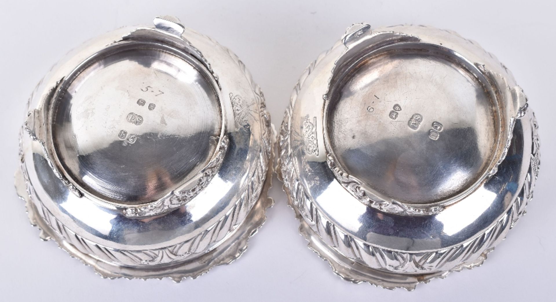 A matched pair of Georgian silver salt cellars, by Paul Storr, London 1817/1826 - Image 5 of 9